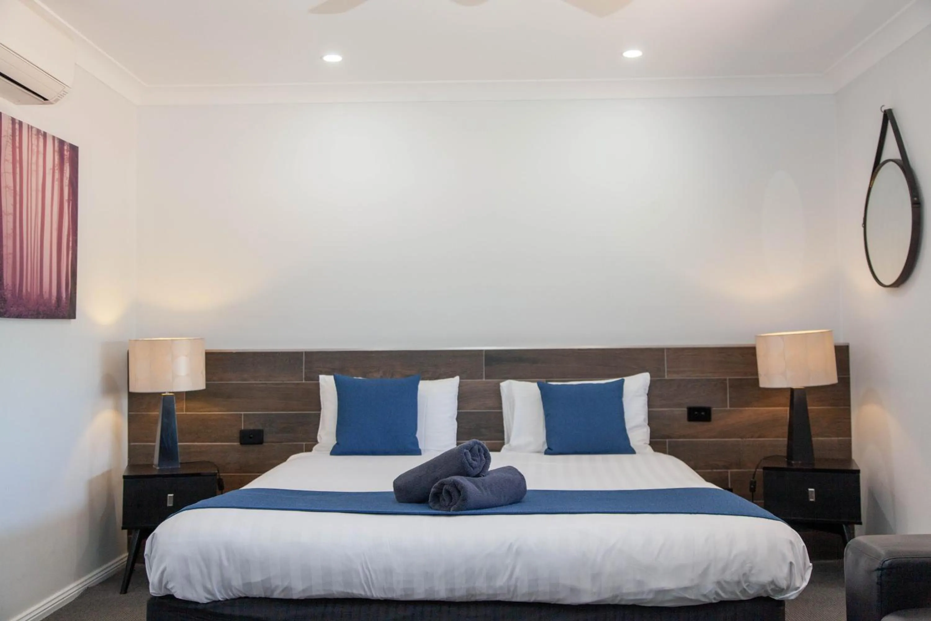 Bed in Matilda Motor Inn