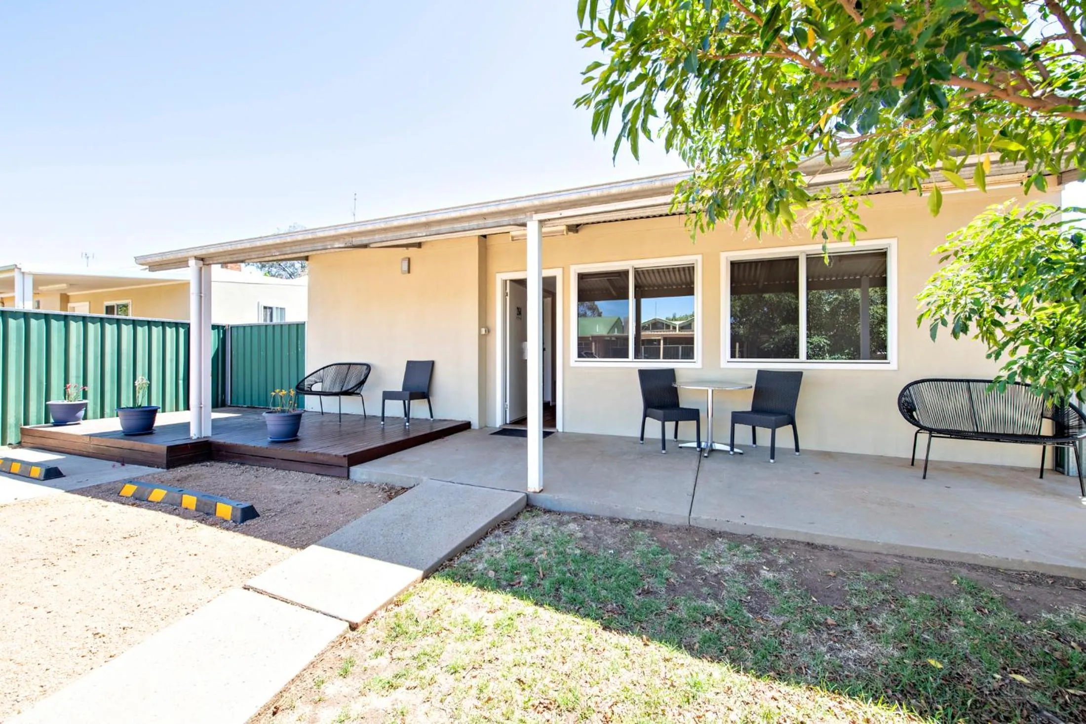 Patio in Matilda Motor Inn