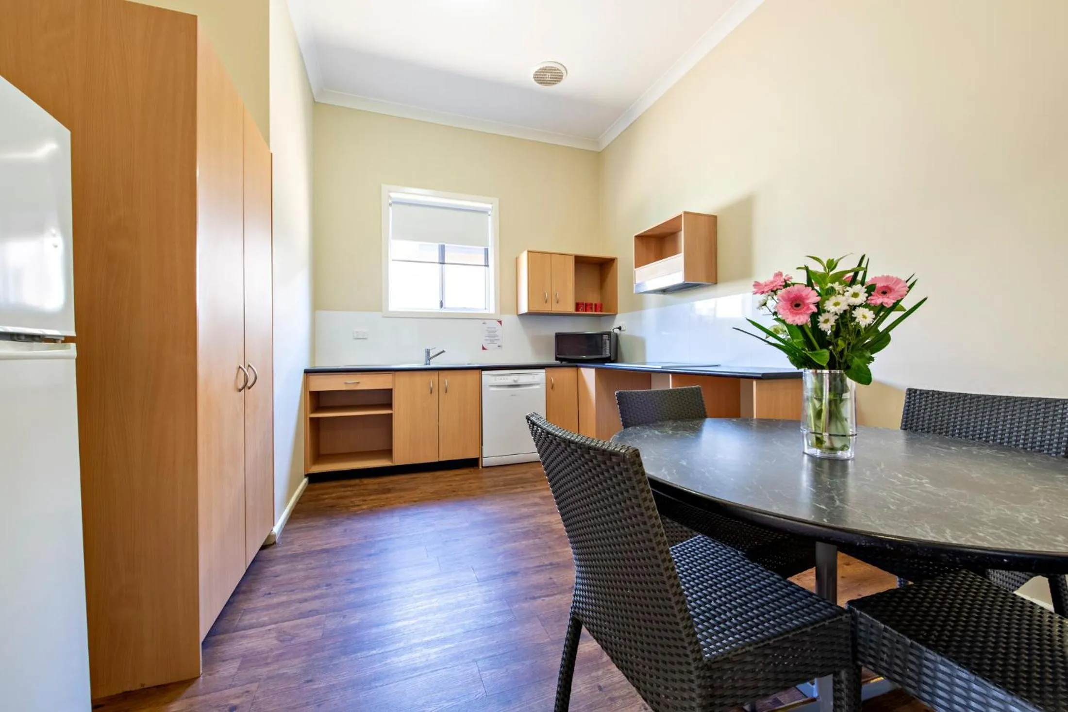 Kitchen or kitchenette in Matilda Motor Inn