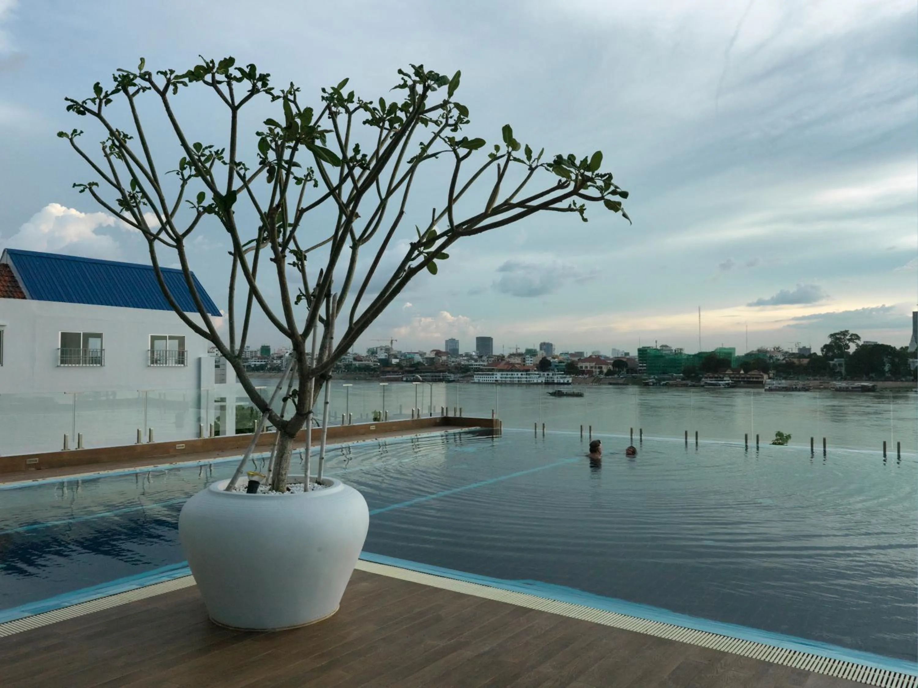 Swimming pool in Bellevue Serviced Apartments