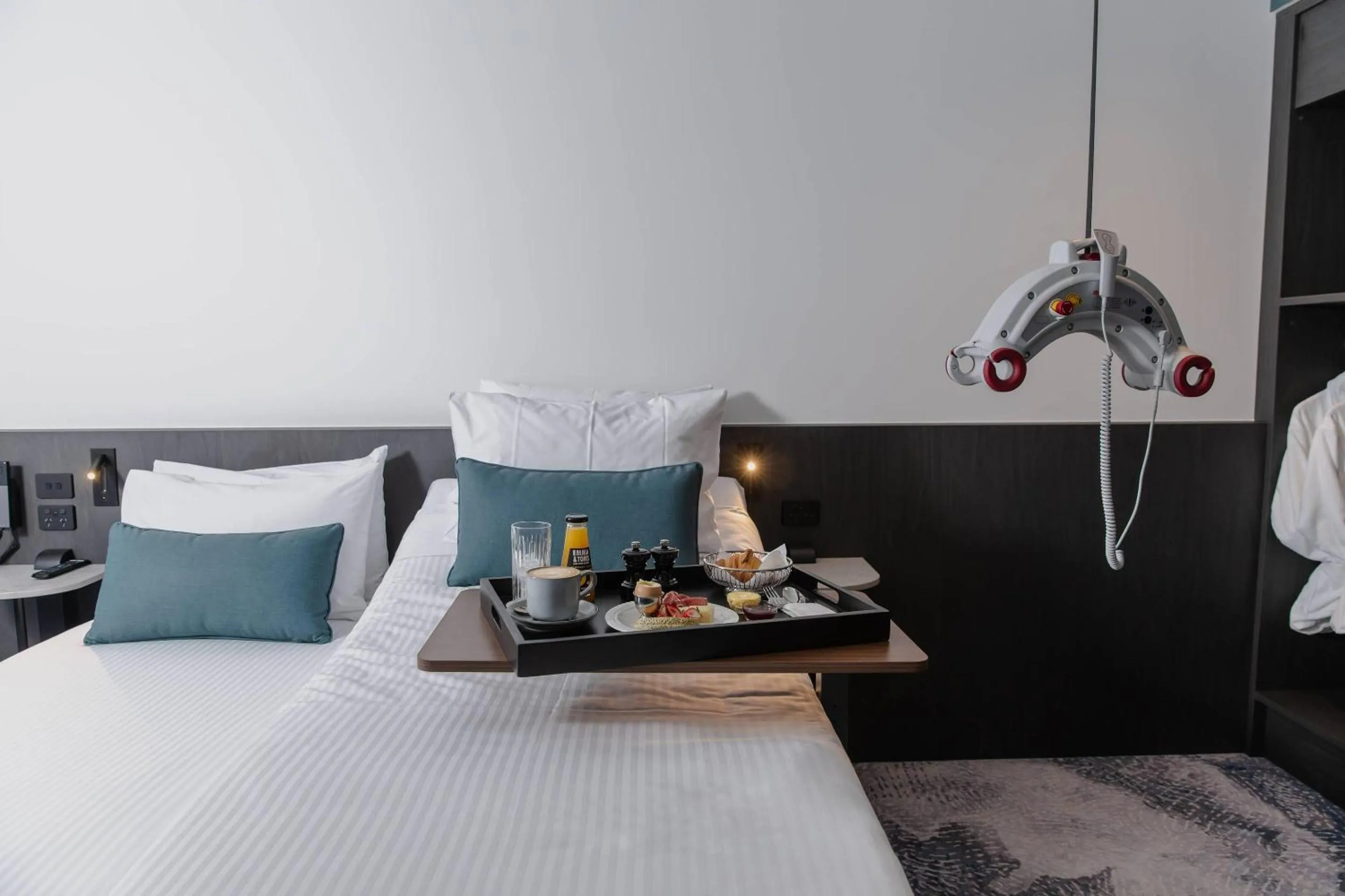 Bedroom, Bed in Bayside Geelong Hotel & Apartments, an Ascend Collection Hotel