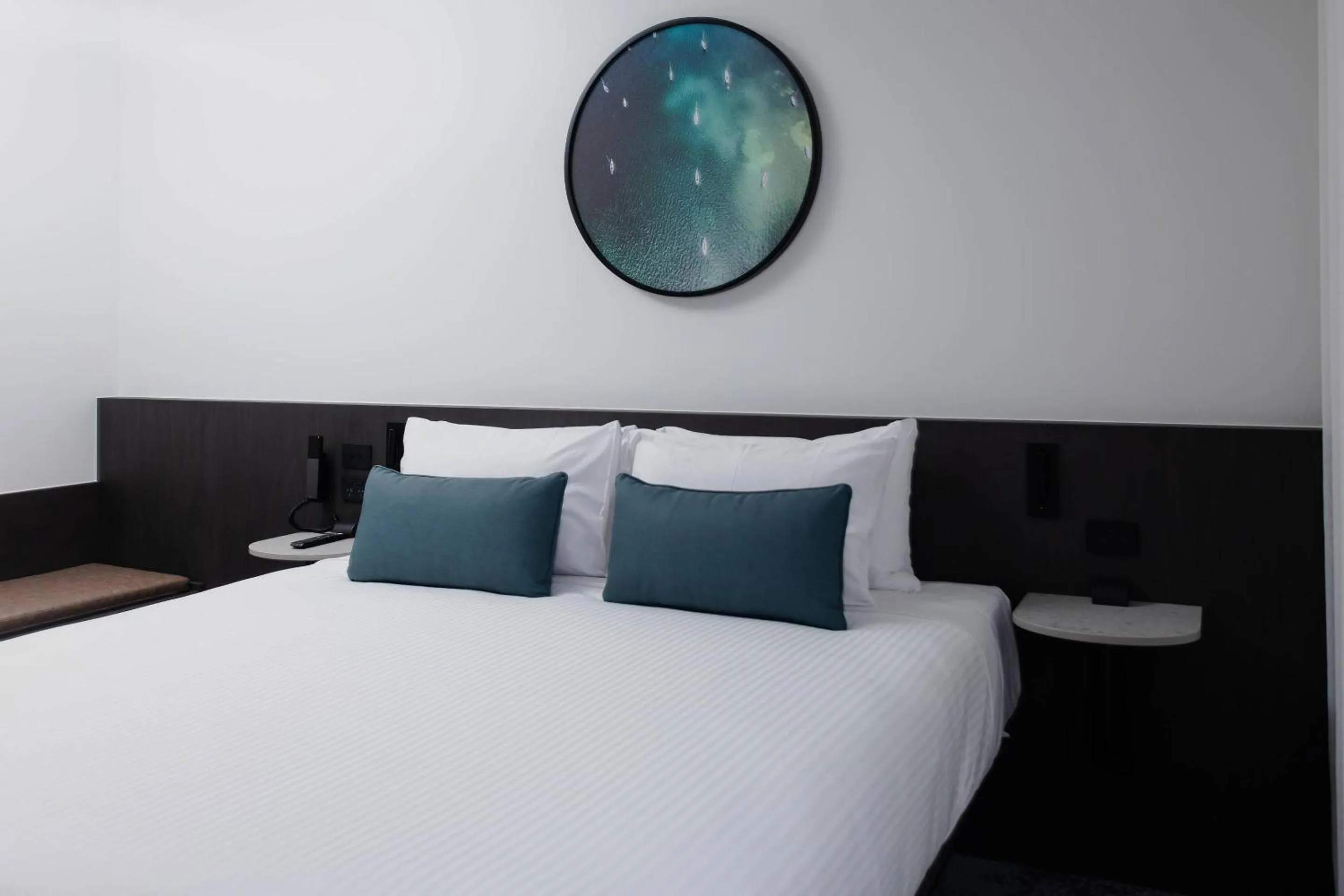 Bedroom, Bed in Bayside Geelong Hotel & Apartments, an Ascend Collection Hotel