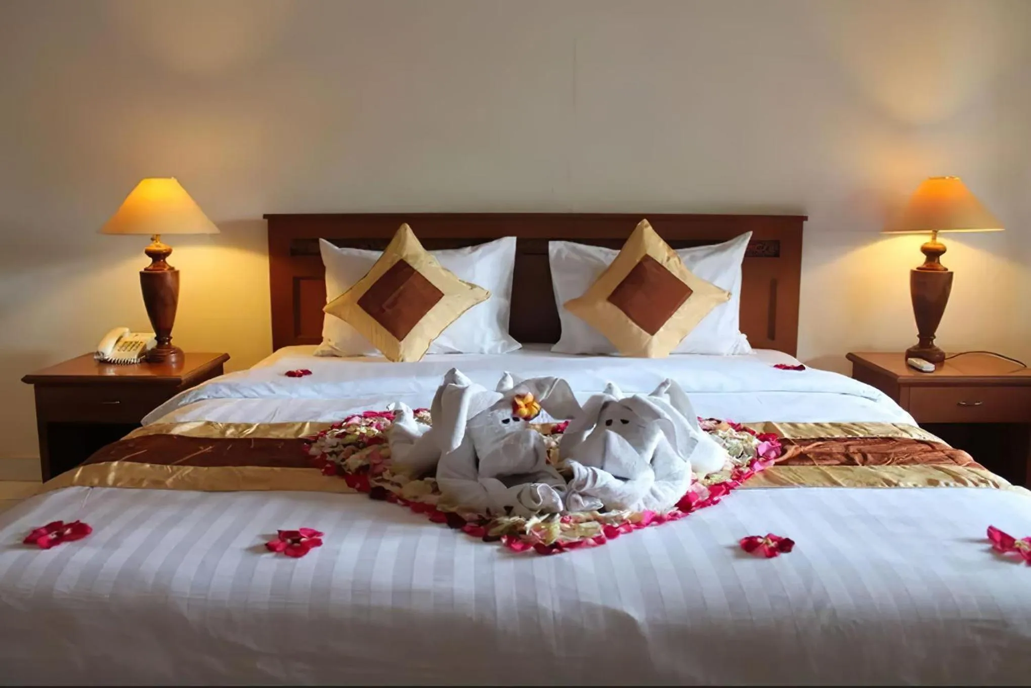 Bedroom, Bed in Bali Sandy Resort