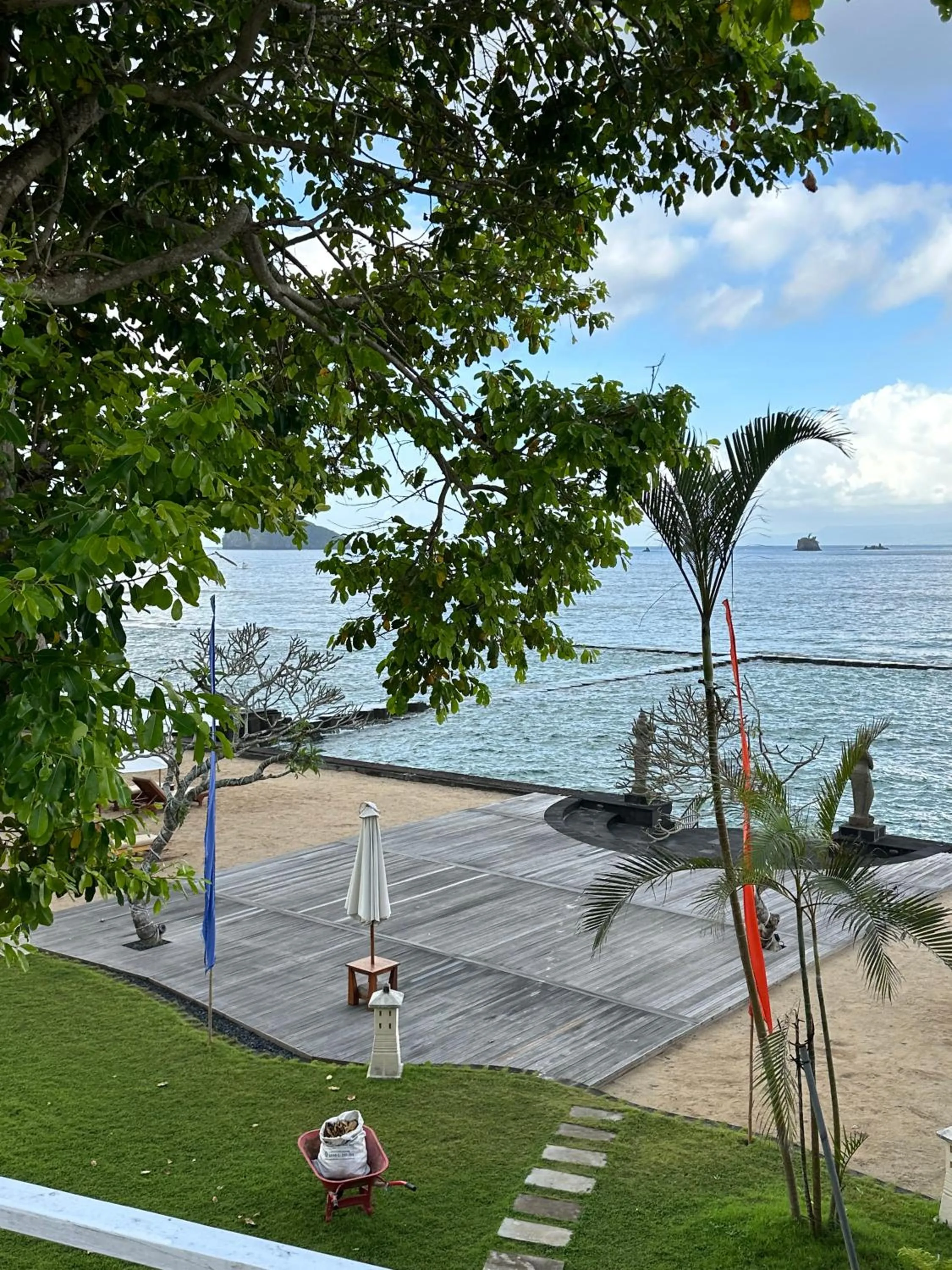 Beach in Orlowsky Discovery Candidasa Hotel