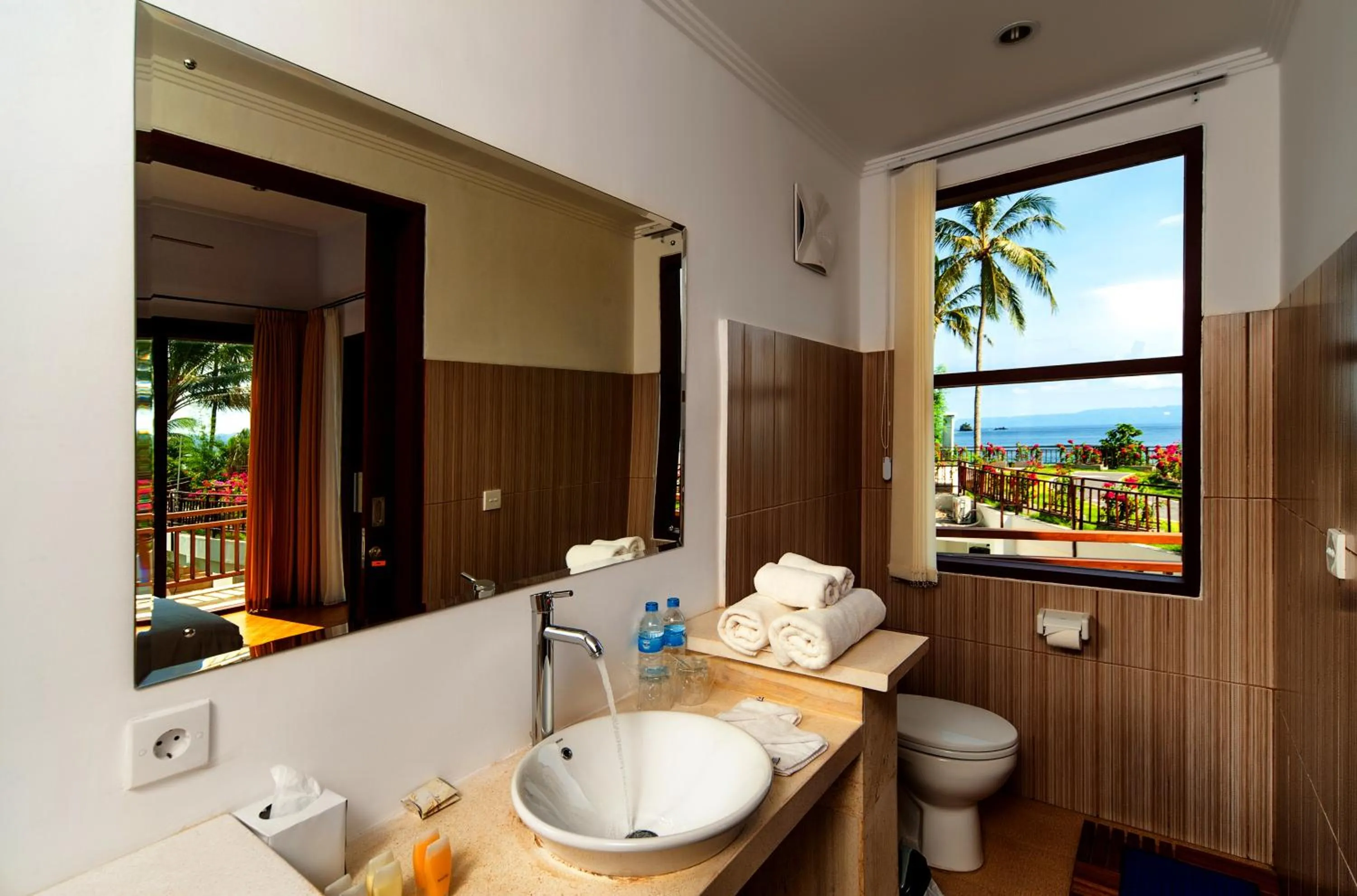 Toilet in Orlowsky Discovery Candidasa Hotel