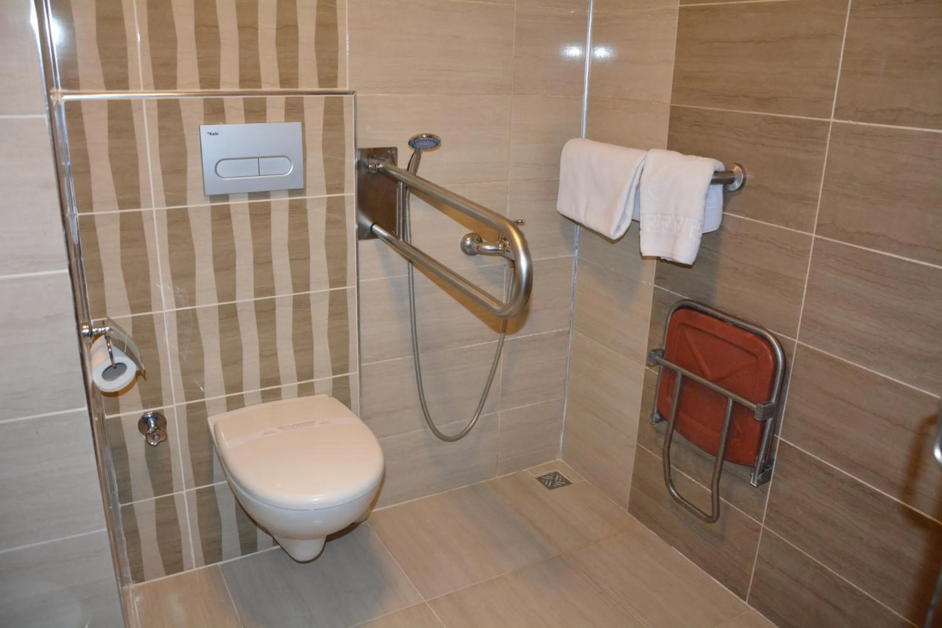 Toilet in GARDEN KALE THERMAL HOTEL