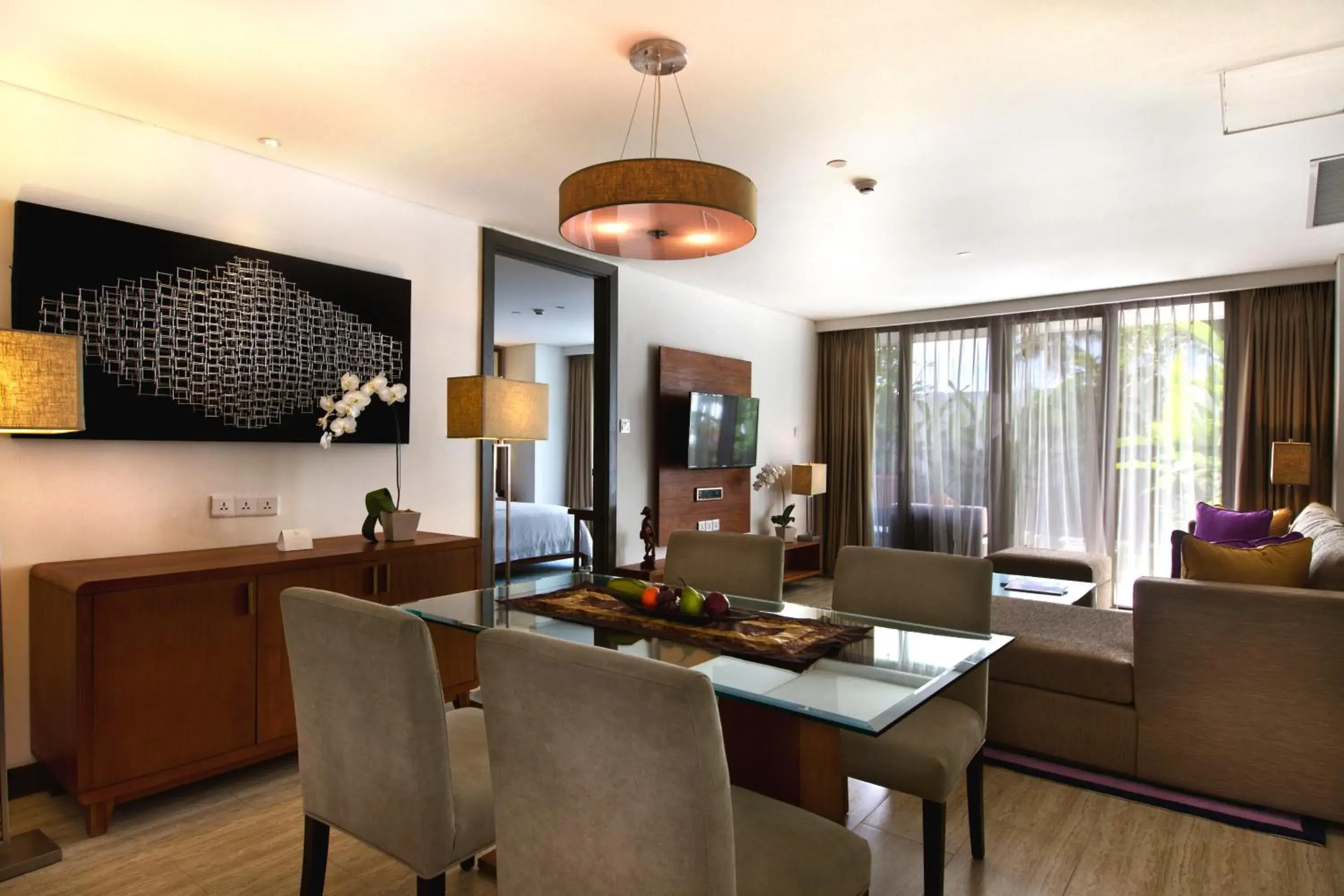 Two-Bedroom Suite in Lv8 Resort Hotel Two-Bedroom Suite in Lv8 Resort Hotel