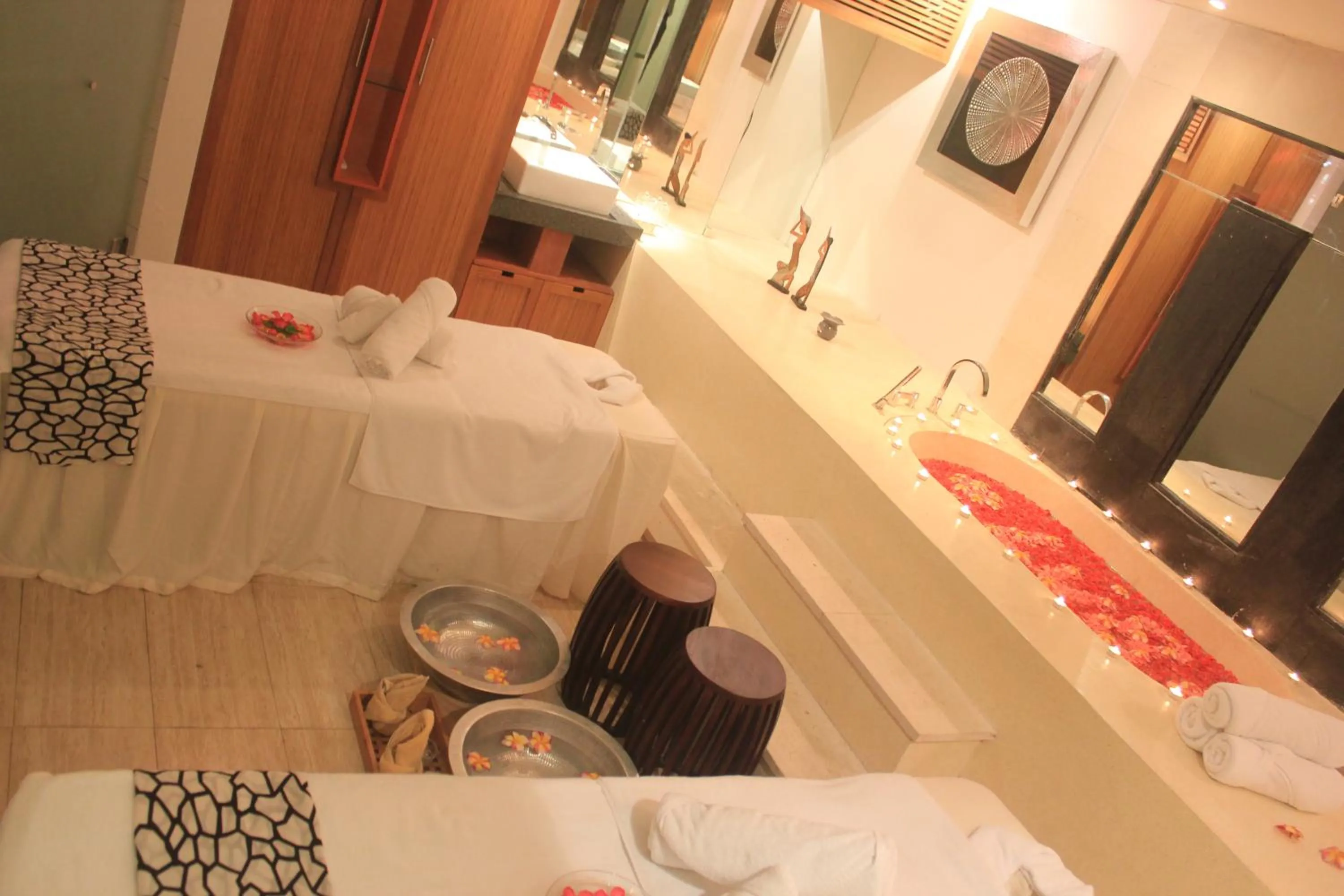 Sauna in Lv8 Resort Hotel