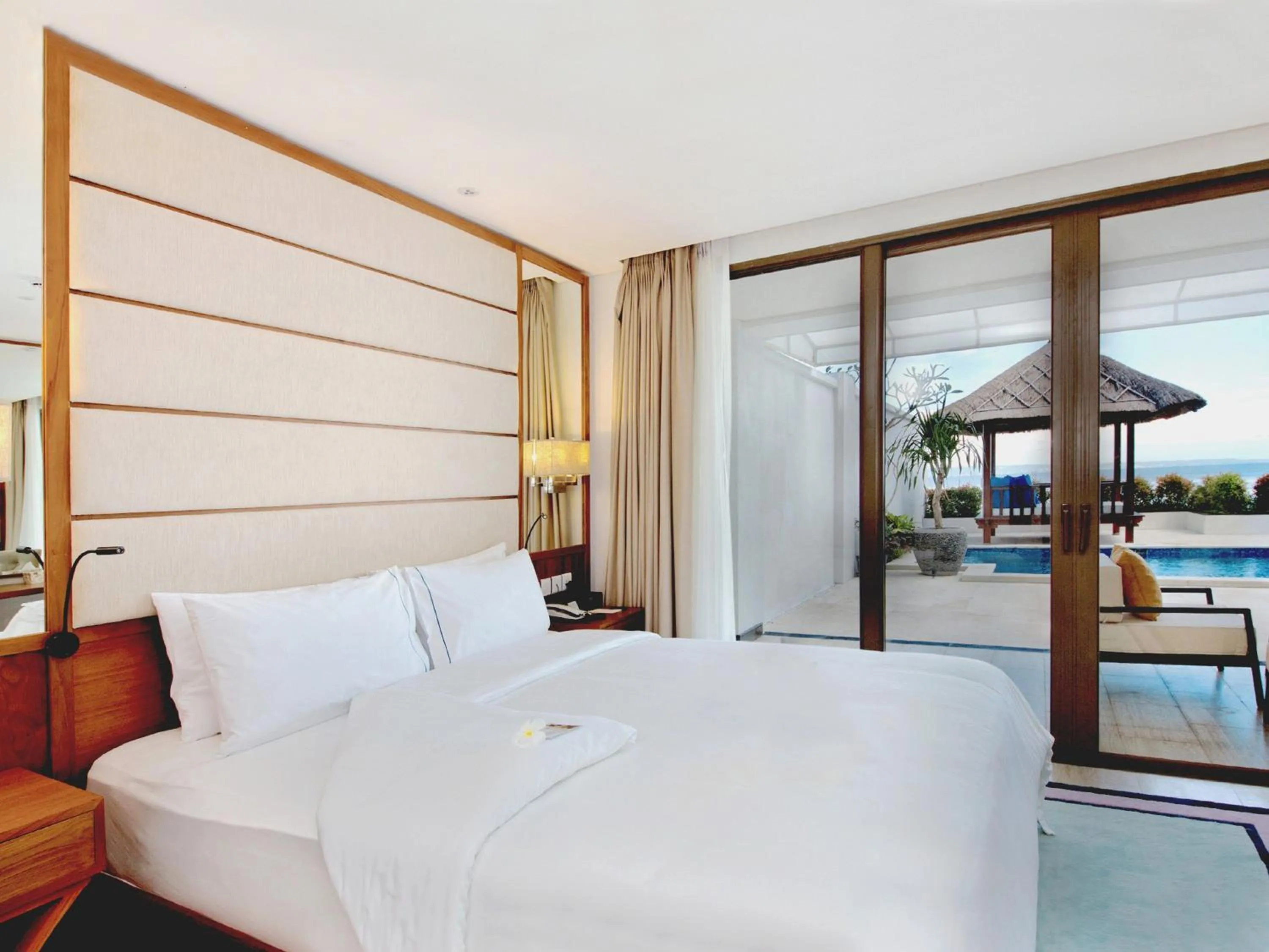 TV and multimedia, Bed in Lv8 Resort Hotel