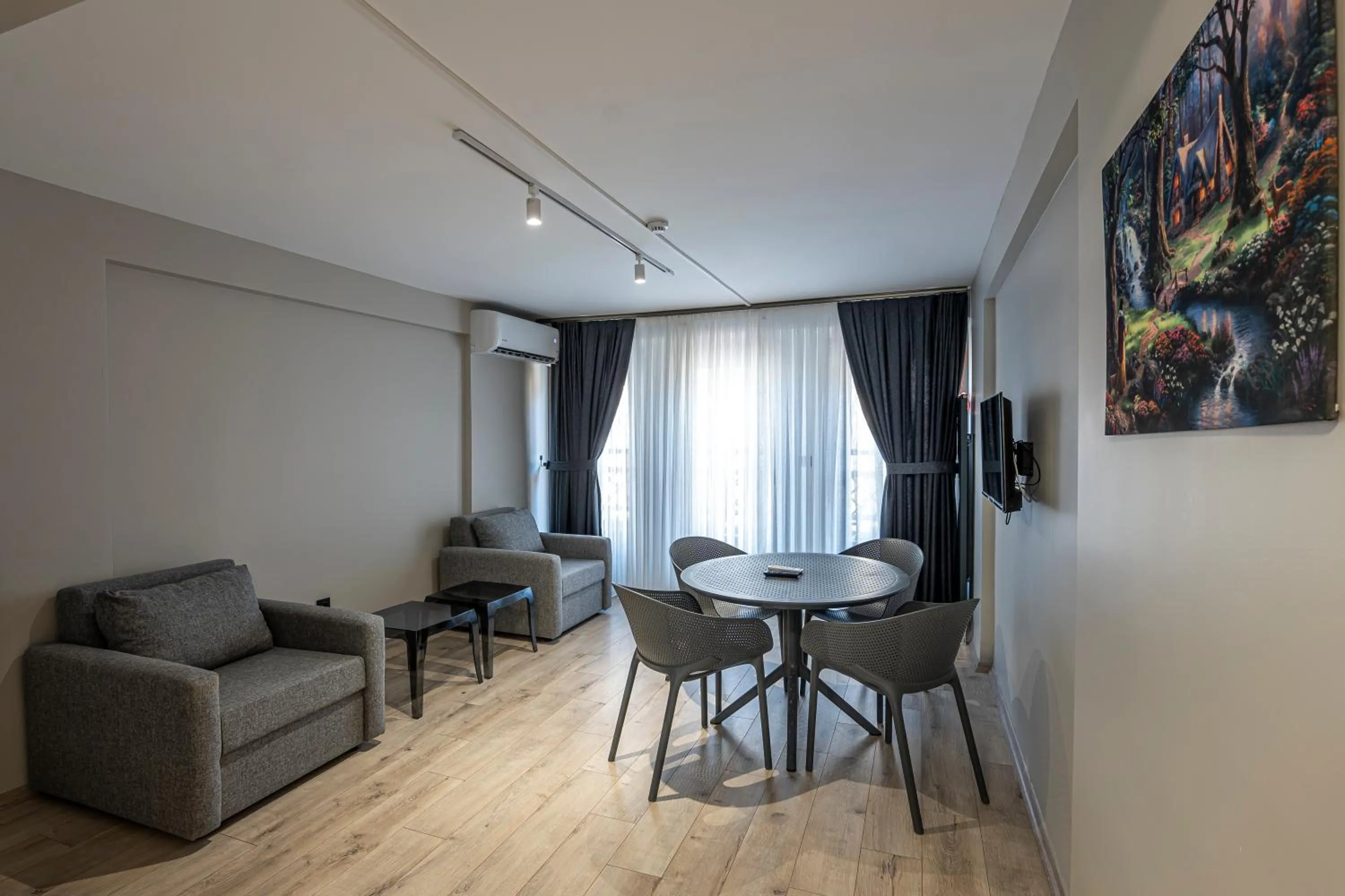 TV and multimedia in Calanthe Residence