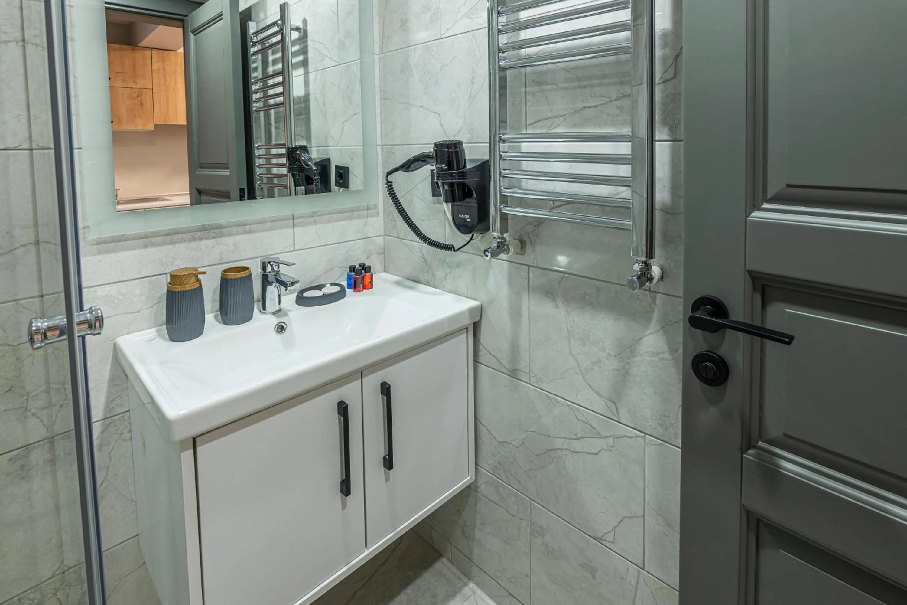 Bathroom in Calanthe Residence