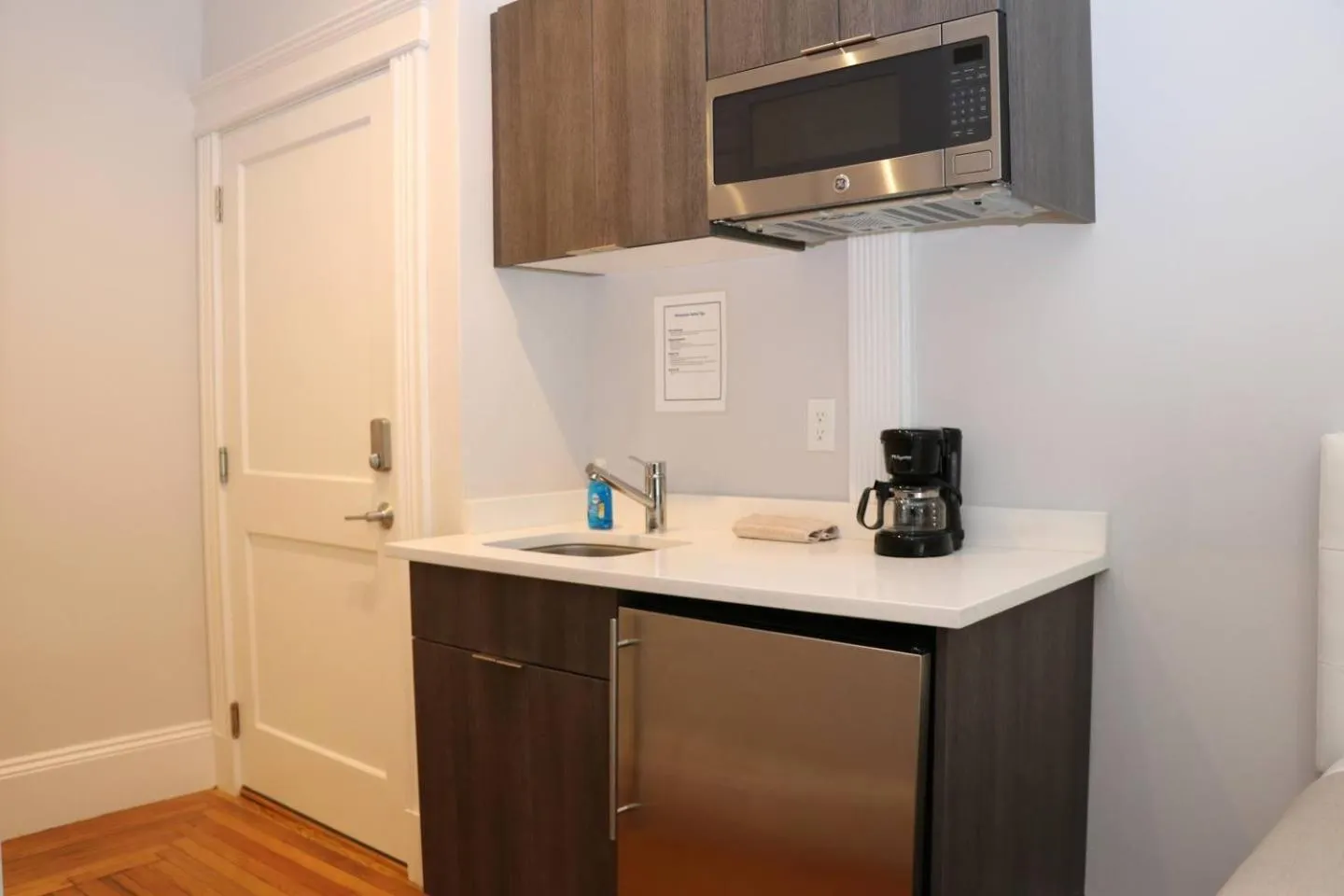 Kitchen or kitchenette in A Stylish Stay w/ a Queen Bed, Heated Floors.. #29