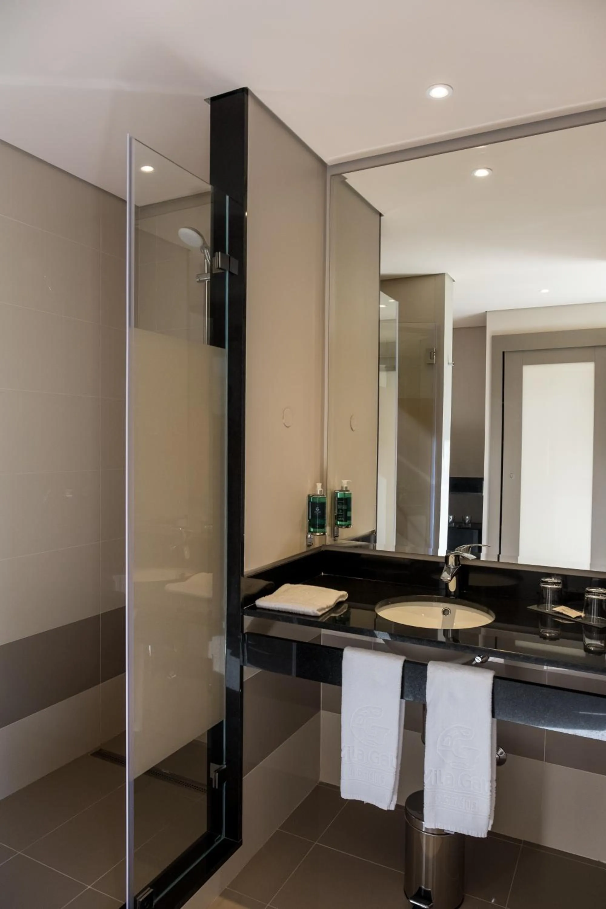 Bathroom in Vila Gale Douro Vineyards