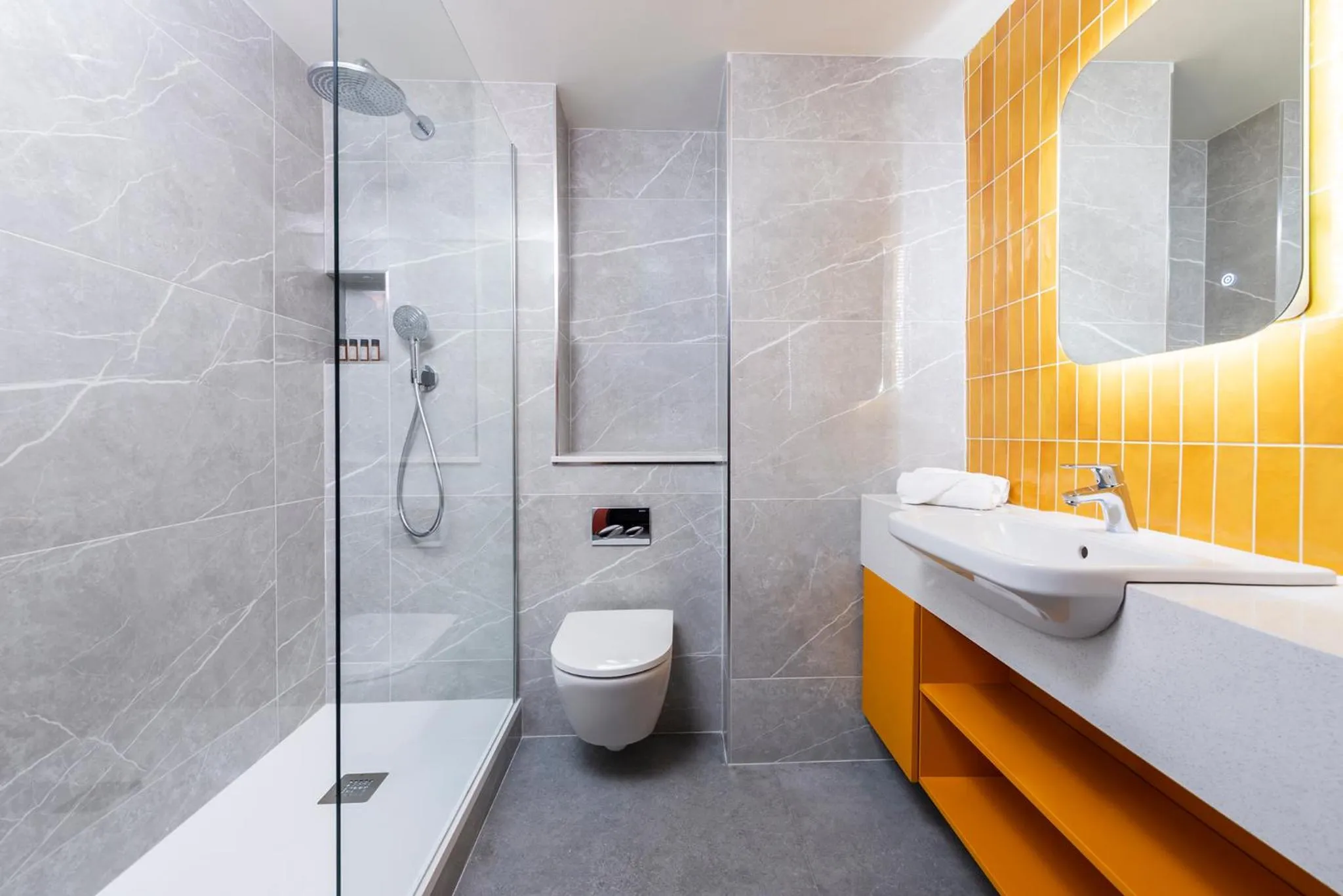 Bathroom in Hotel Killarney