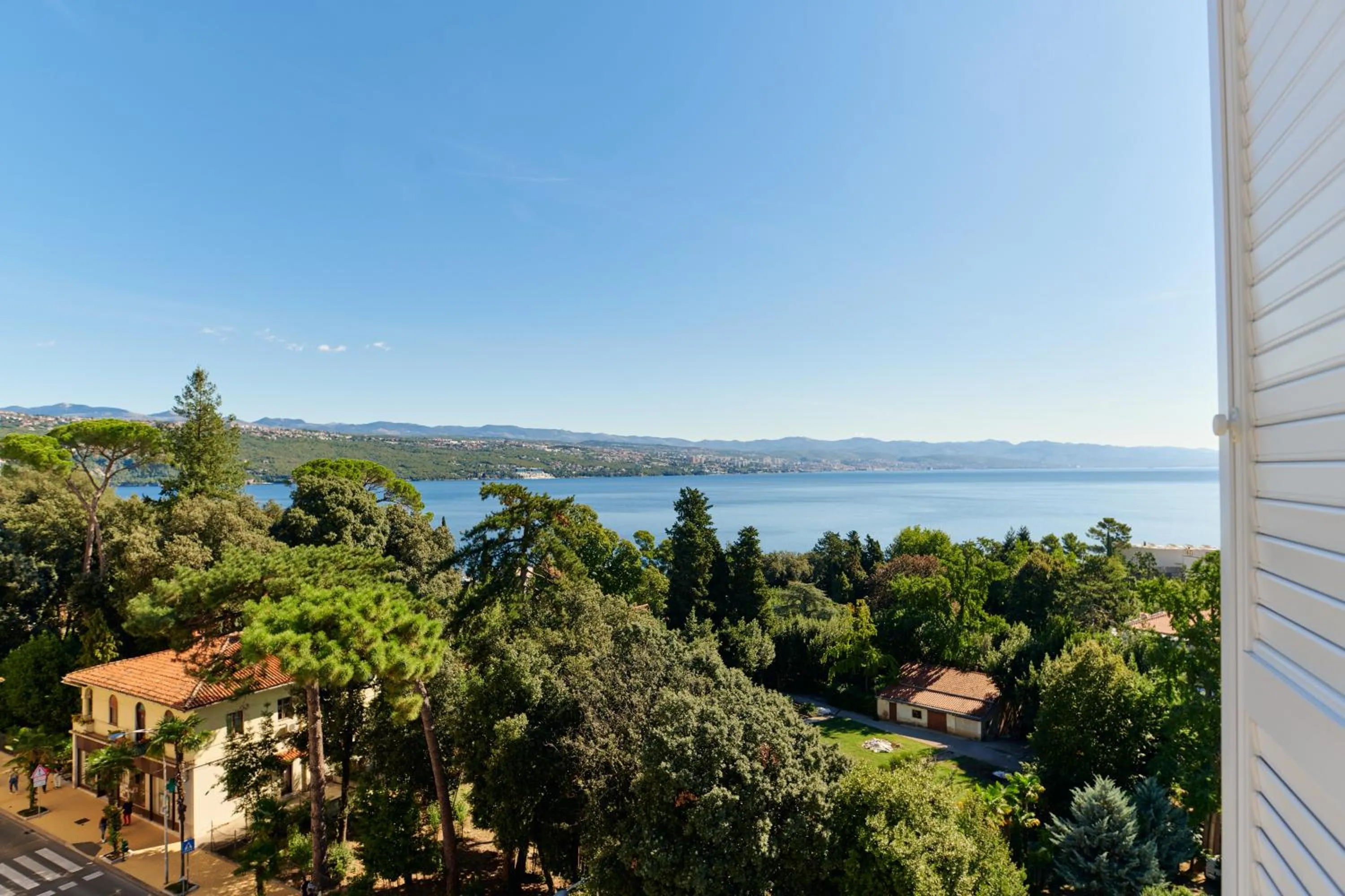 Nearby landmark in Hotel Paris