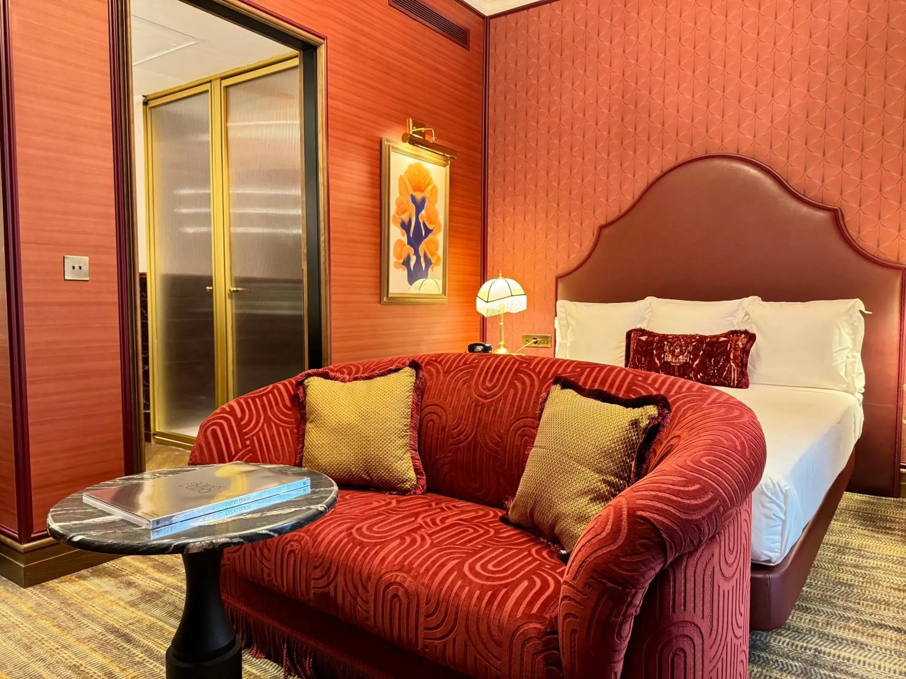 Superior Queen Room in Hotel España Ramblas Superior Queen Room in Hotel España Ramblas