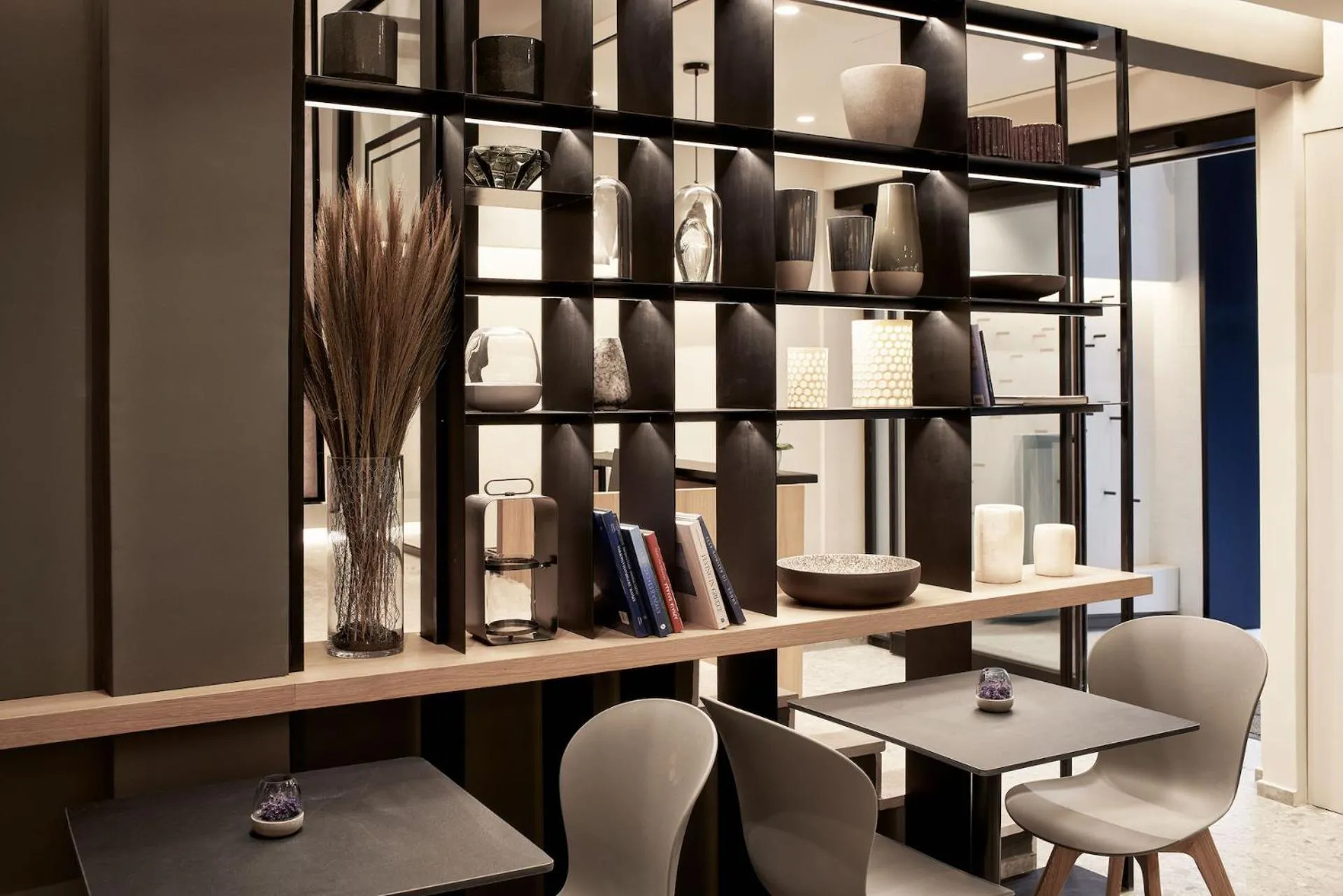 Restaurant/places to eat in Urban Frame Plaka