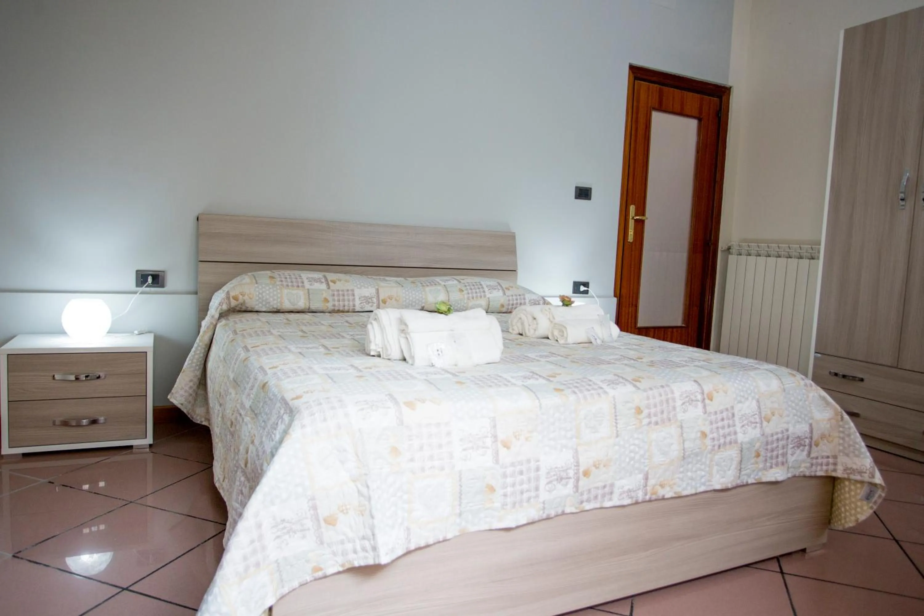 Bedroom, Bed in B&B L'Aurora CAPUA