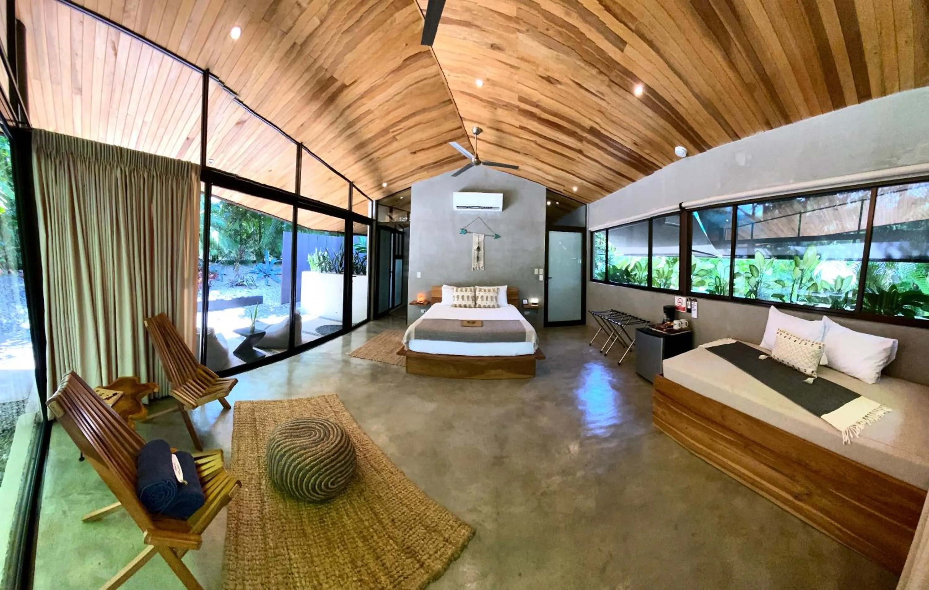 Photo of the whole room in Villas Kalei