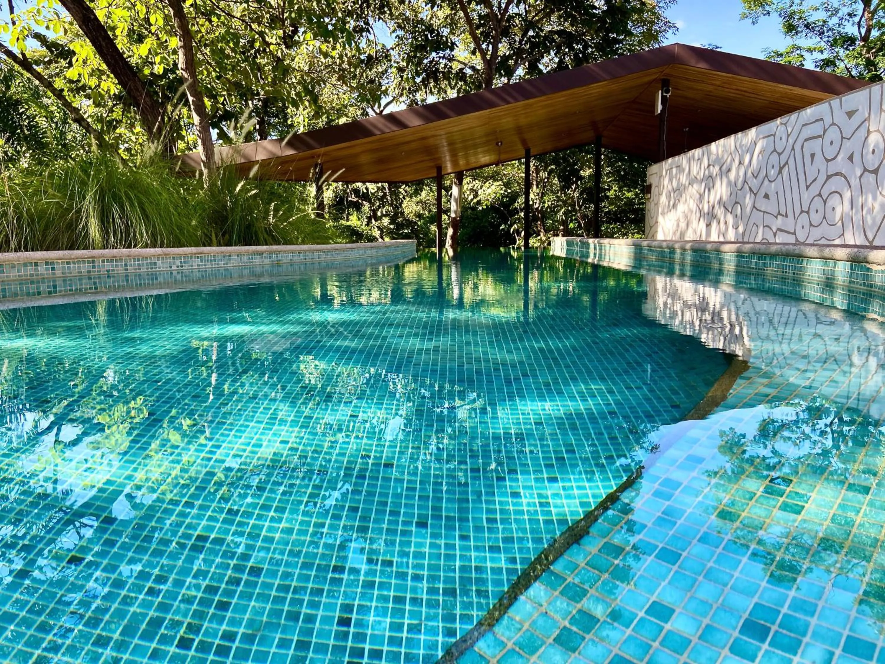 Swimming pool in Villas Kalei