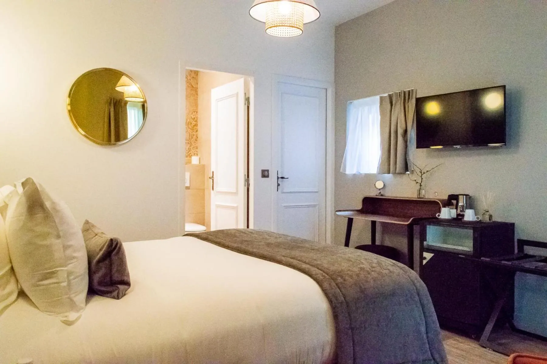 Bed in Hotel des Iris