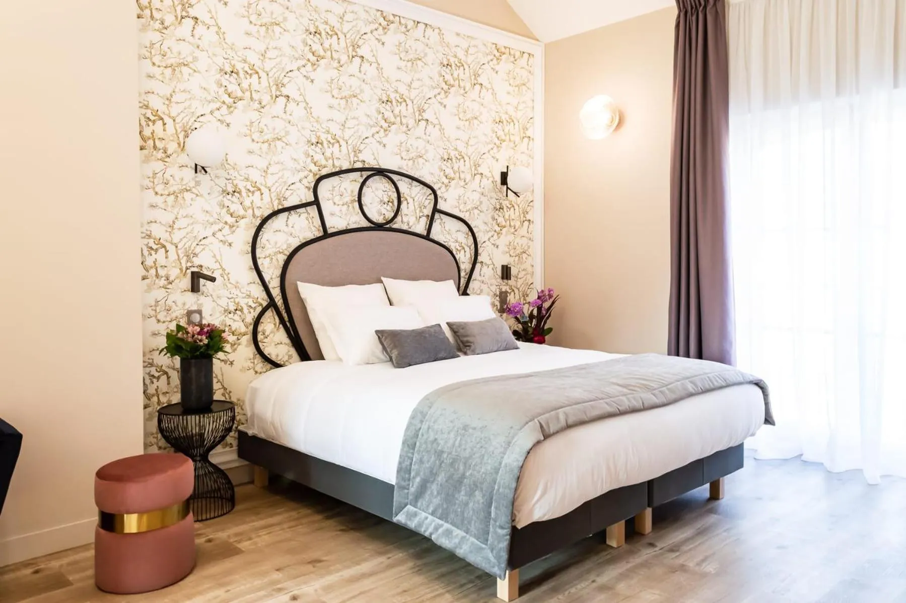 Bed in Hotel des Iris