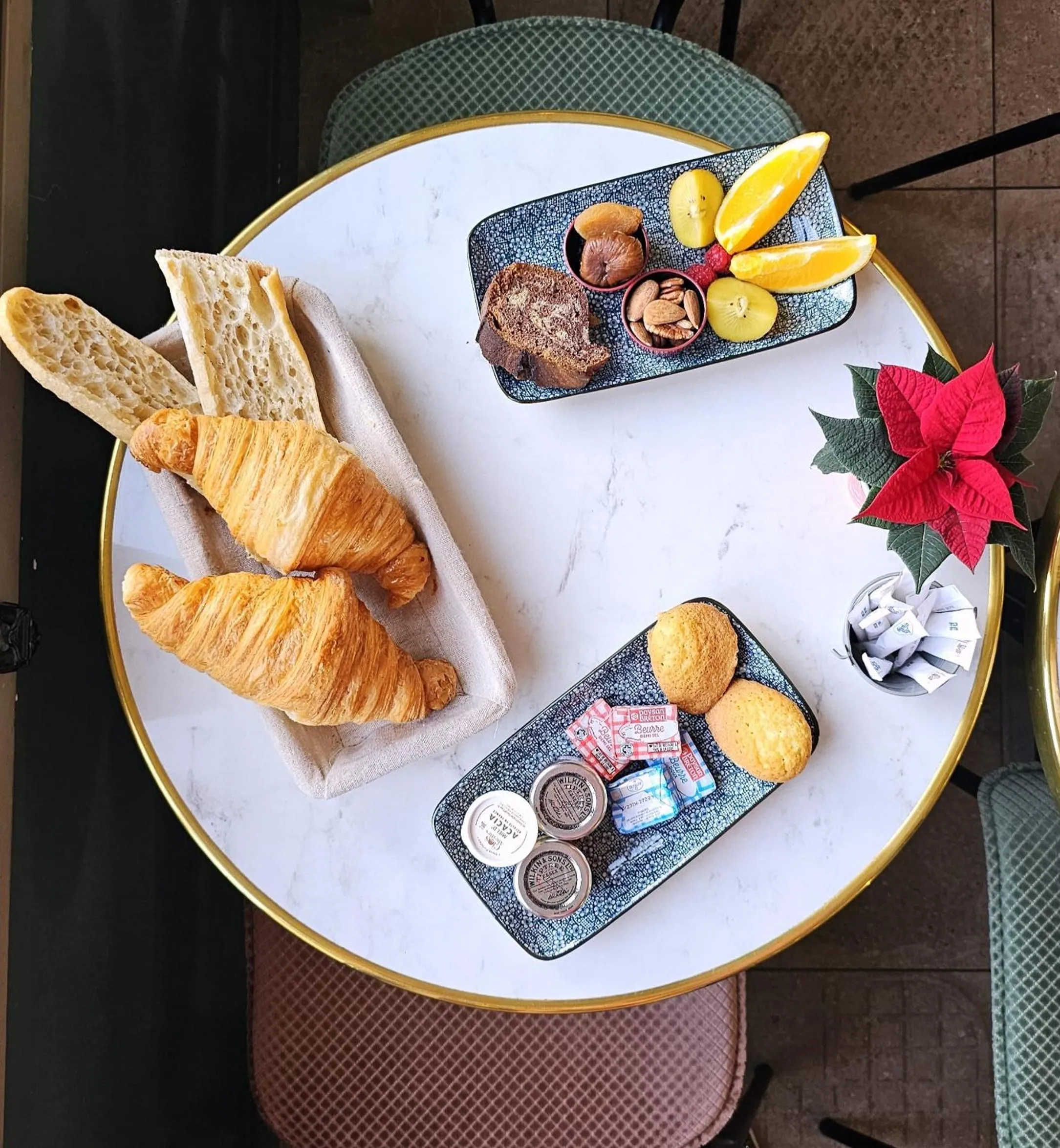 Breakfast in Hotel des Iris