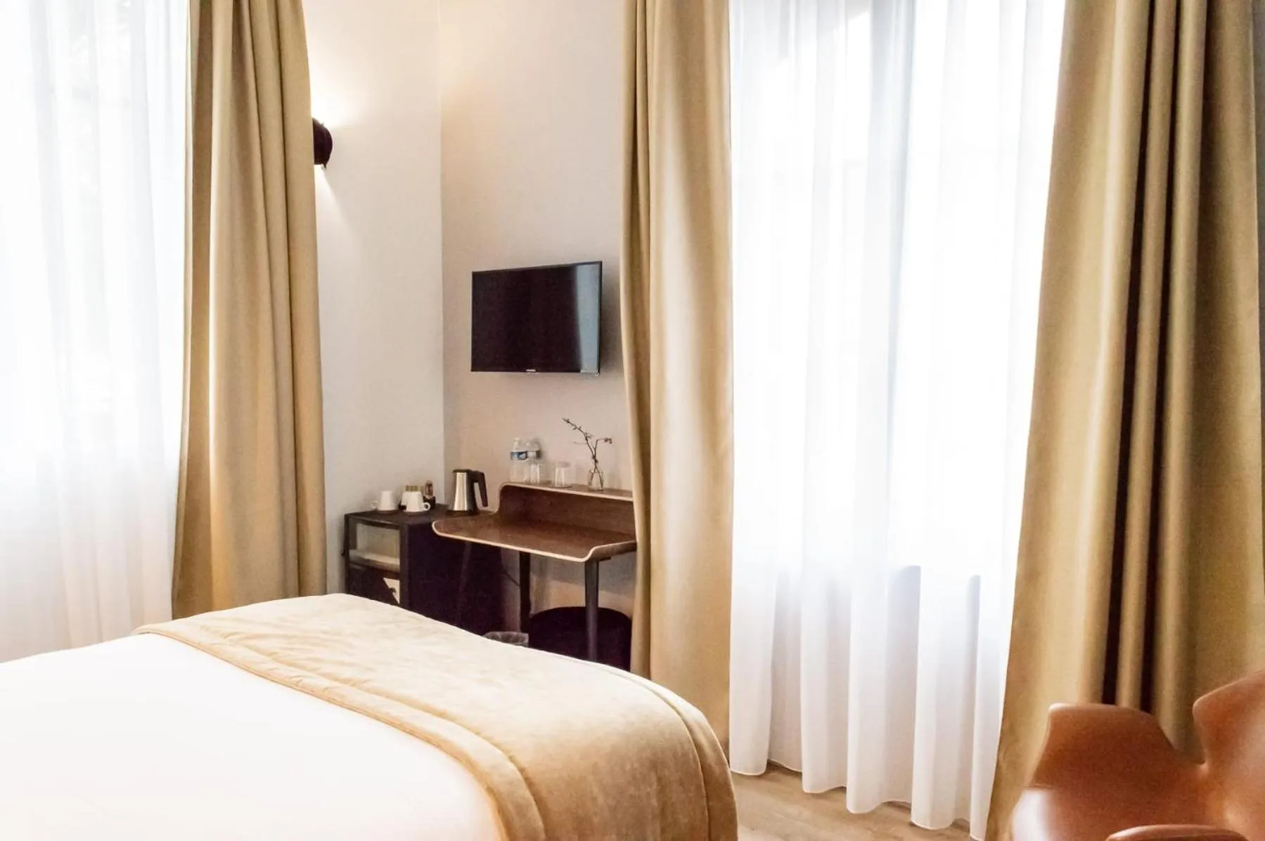 Bed in Hotel des Iris