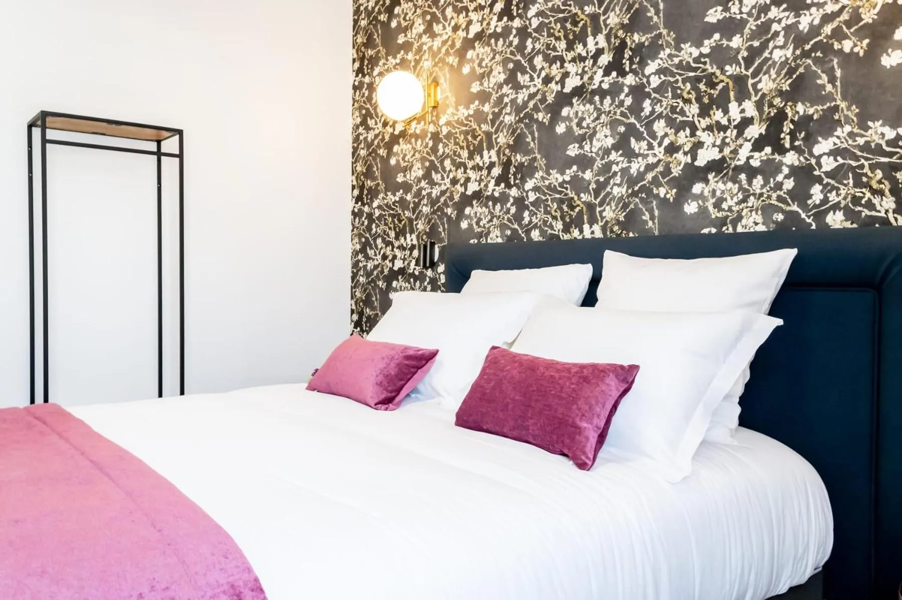 Bed in Hotel des Iris