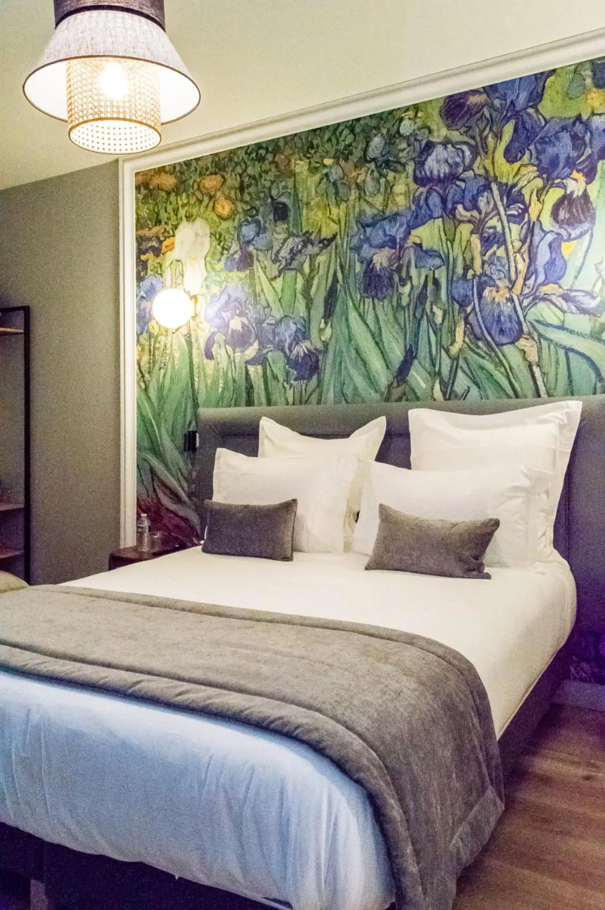 Bed in Hotel des Iris