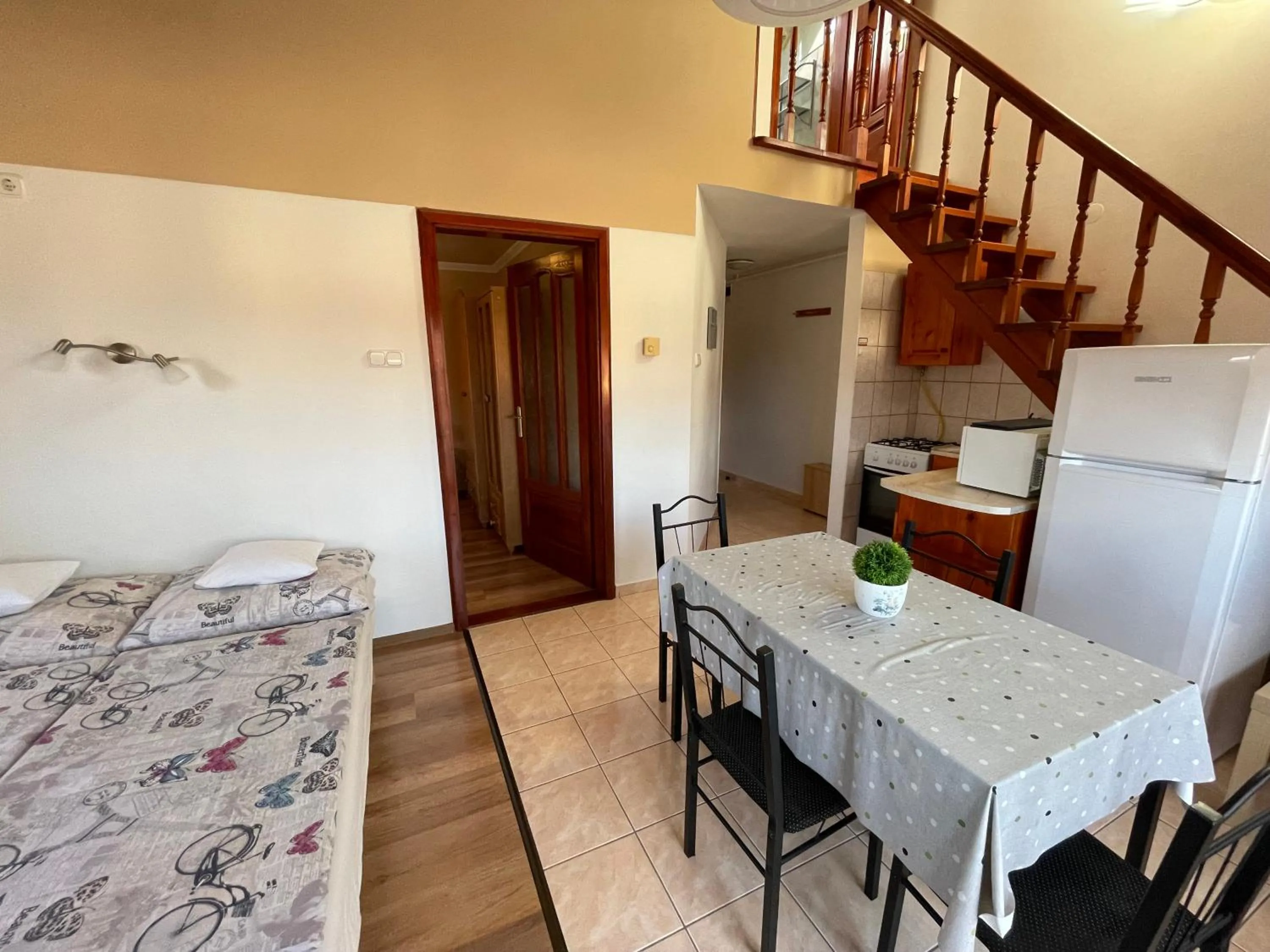 Kitchen or kitchenette in Hellasz Apartman