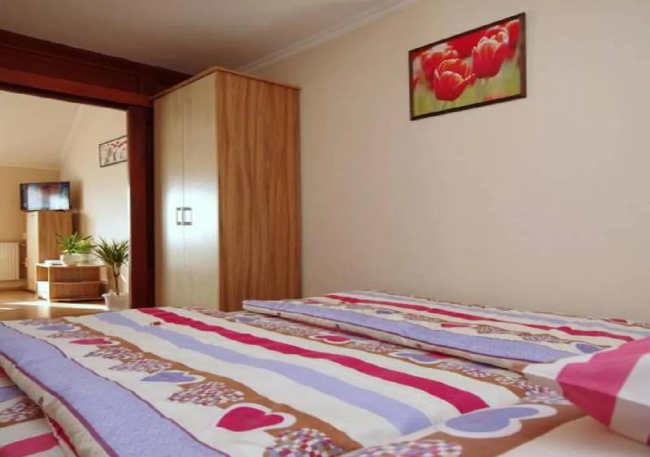 Bedroom, Bed in Hellasz Apartman