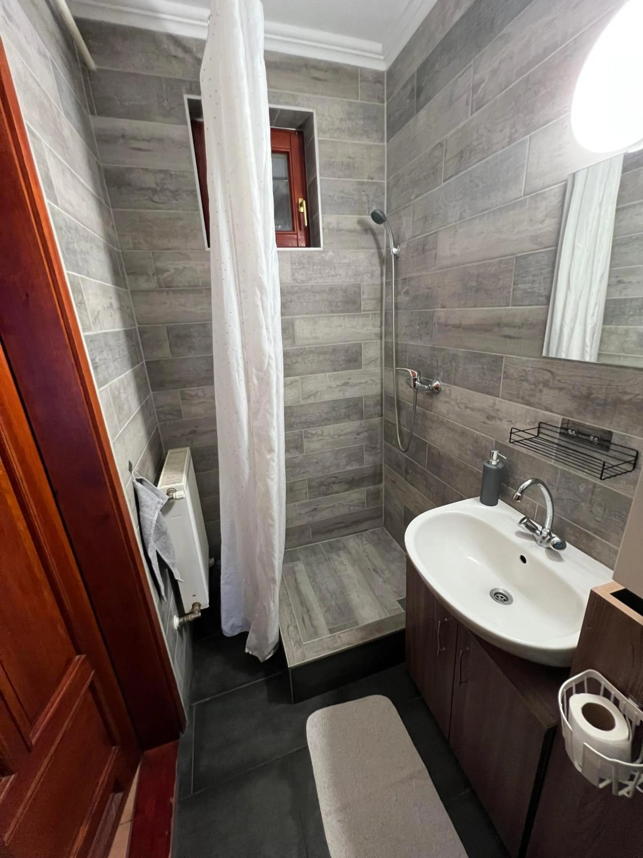 Bathroom in Hellasz Apartman