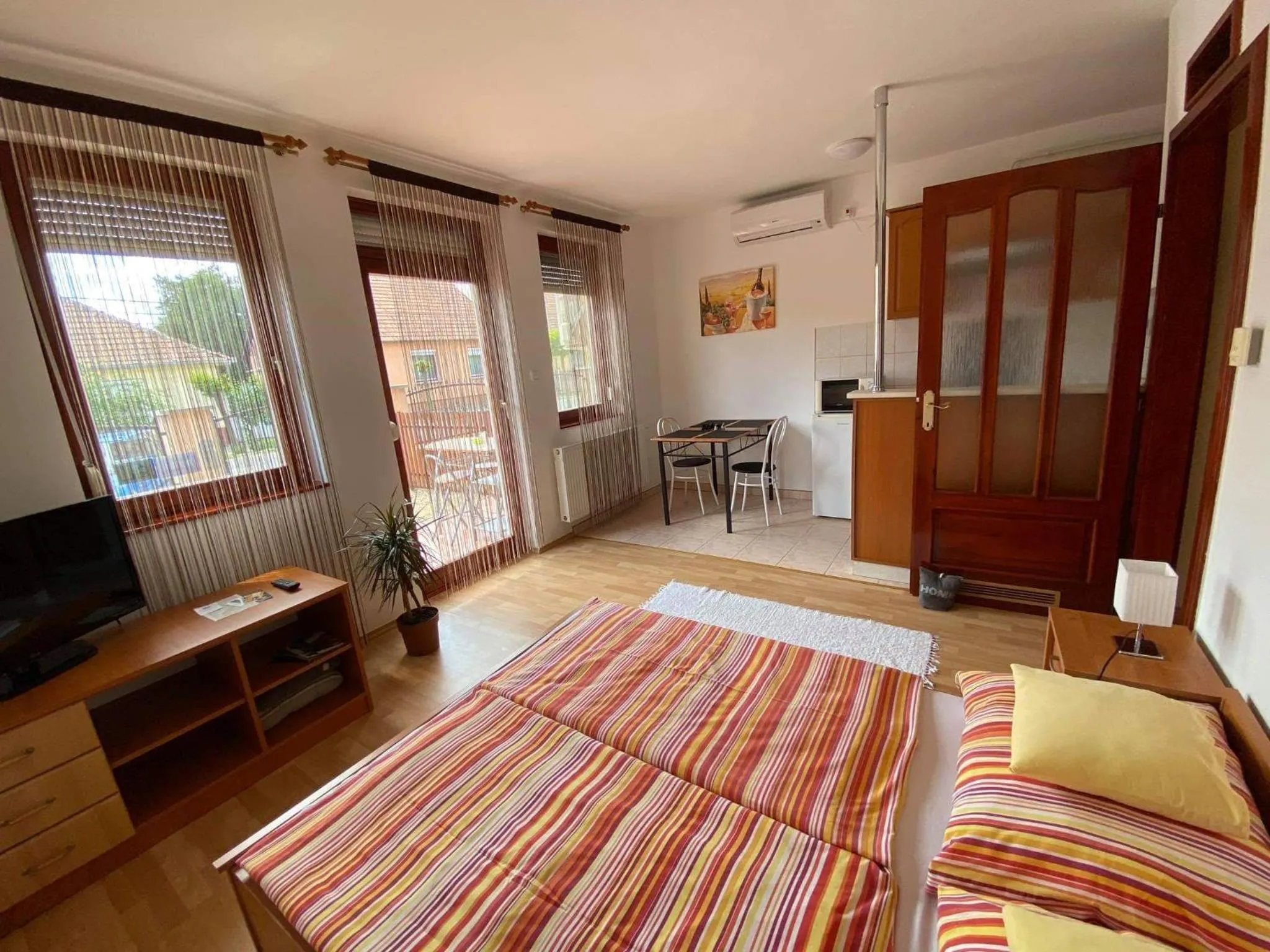 Day, Bed in Hellasz Apartman