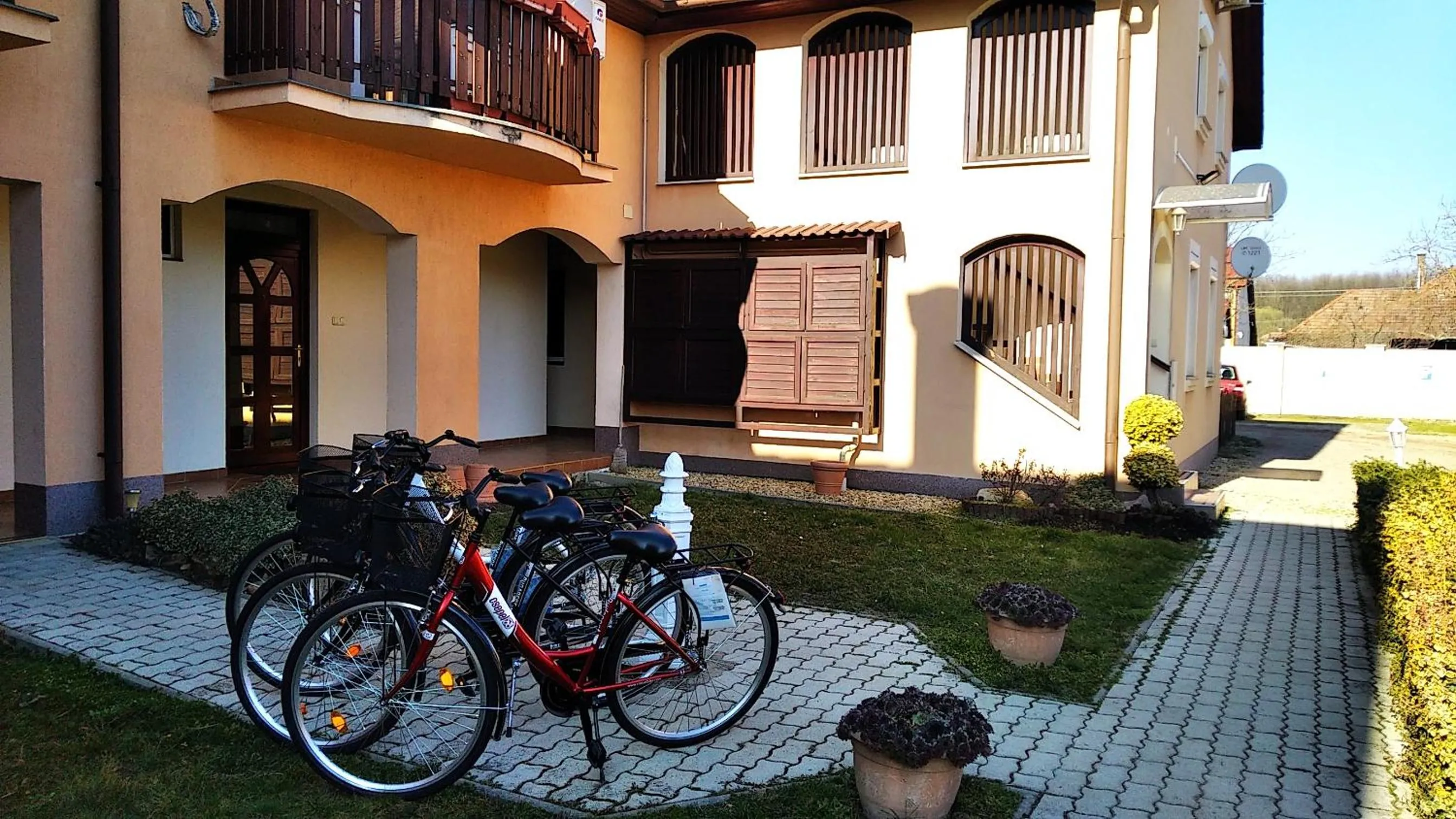 Cycling in Hellasz Apartman