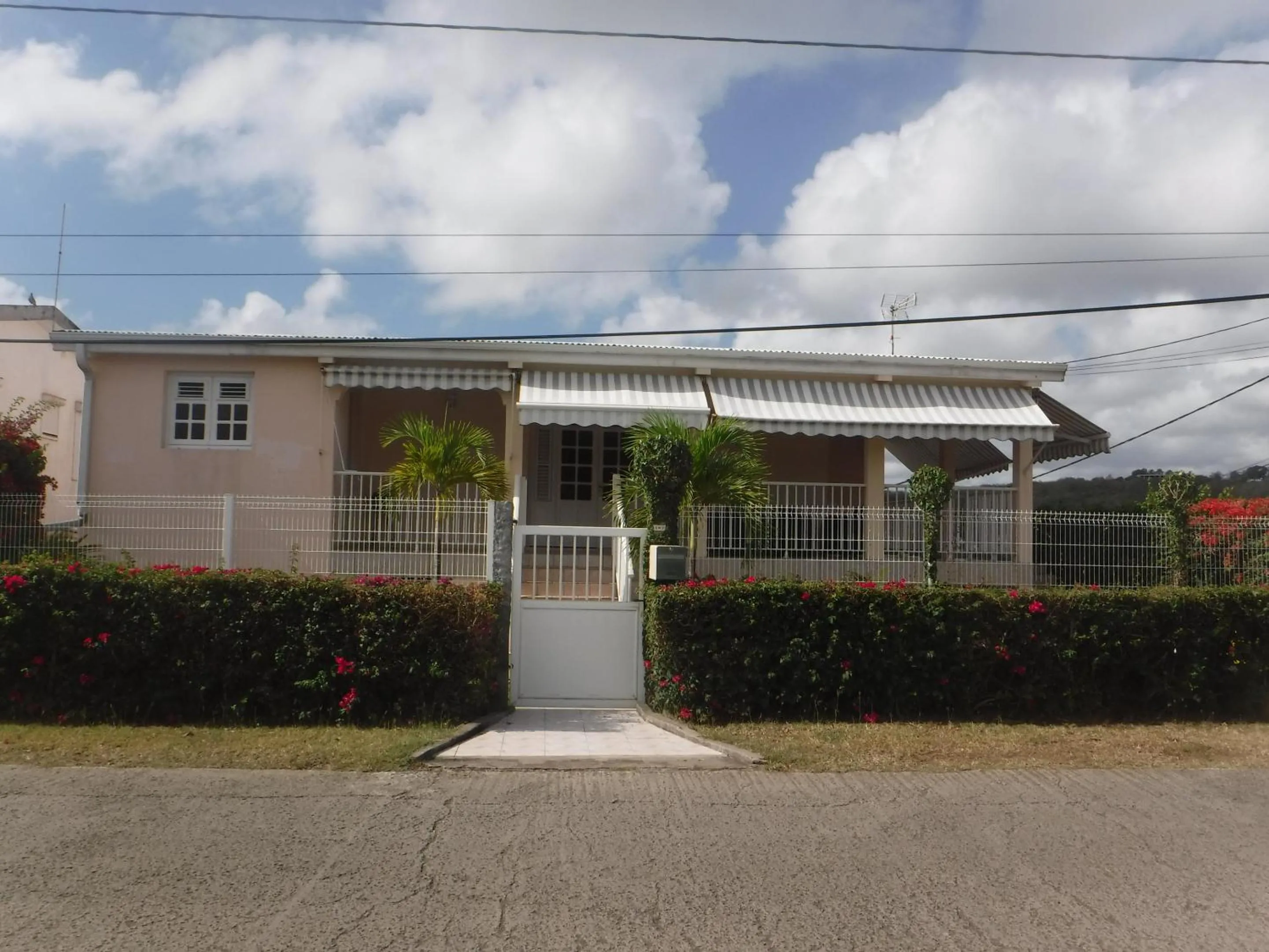 Property building in MANIKOU