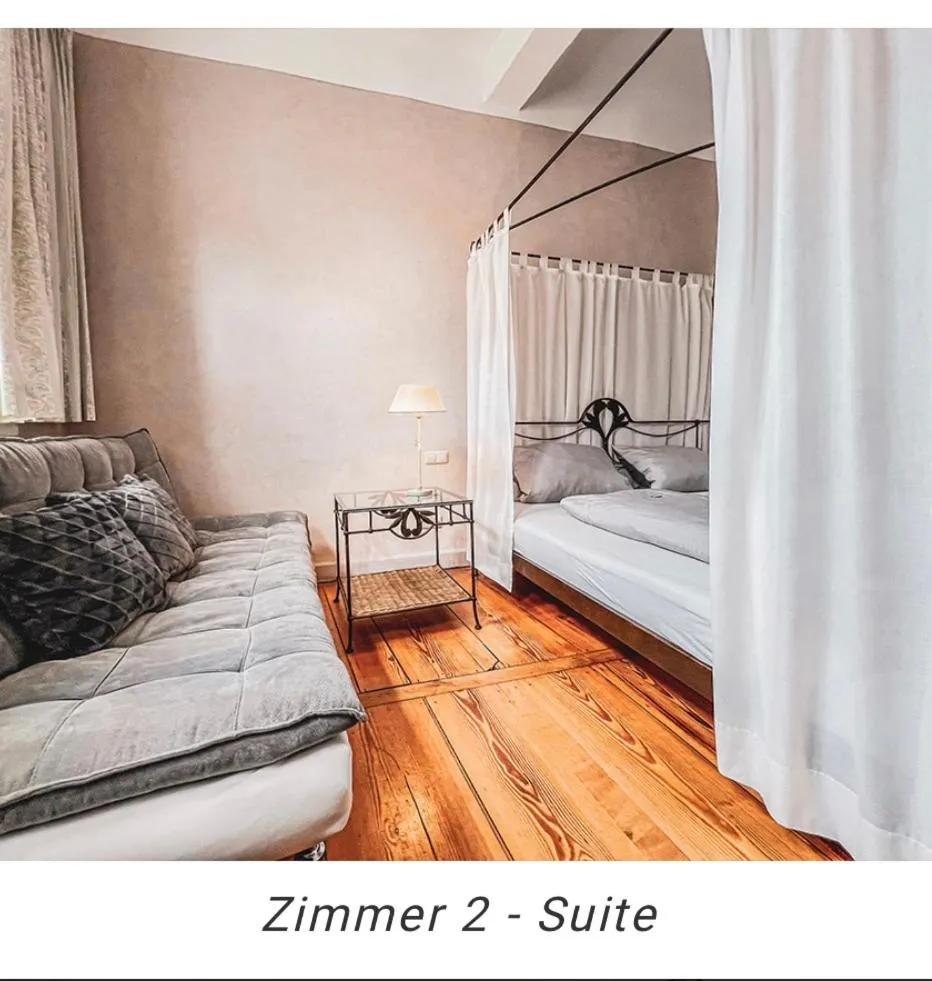 Bed in Hotel Weinstube am Markt