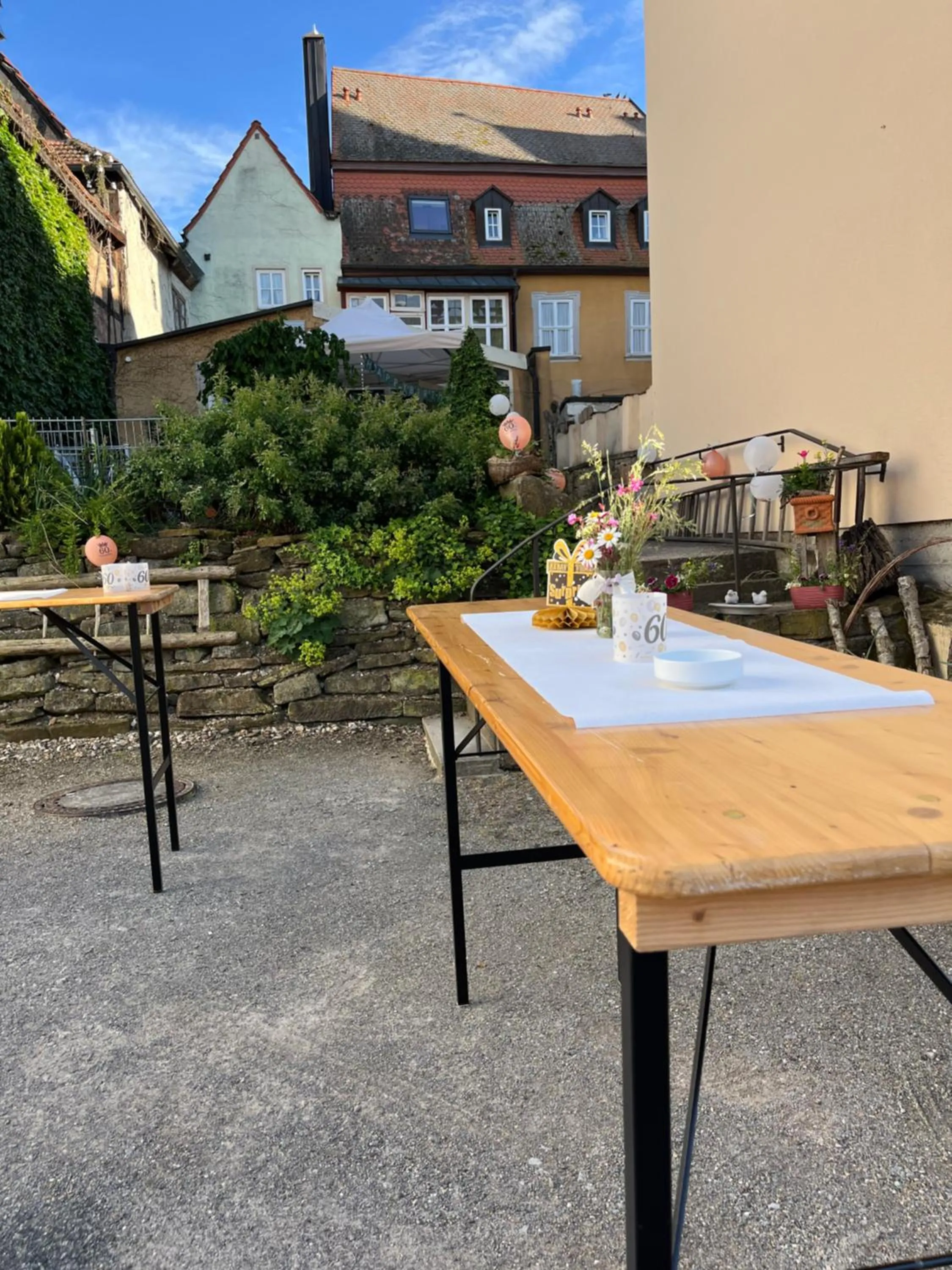 Property building in Hotel Weinstube am Markt