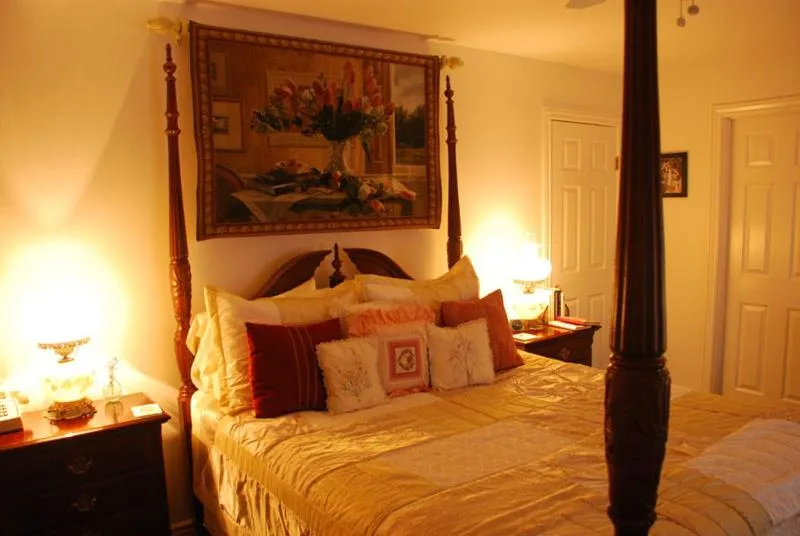 Bed in Novel House Inn at Zion
