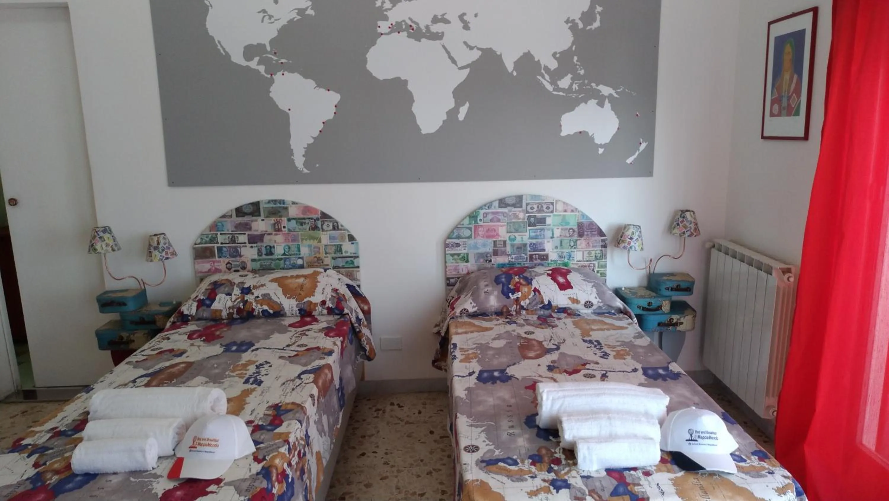 Photo of the whole room, Bed in B&B Il MappaMondo