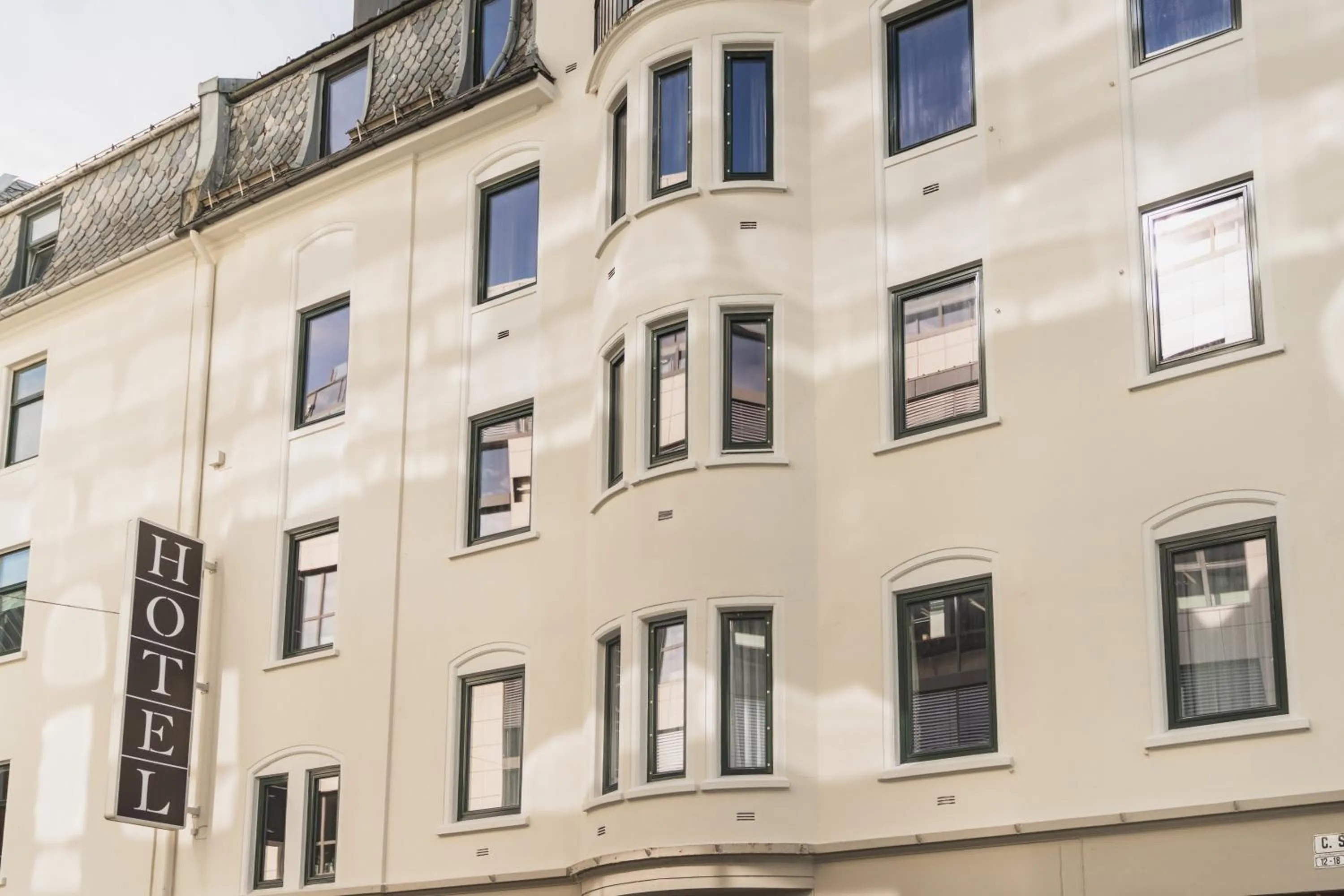 Property building in Heimen Hotel