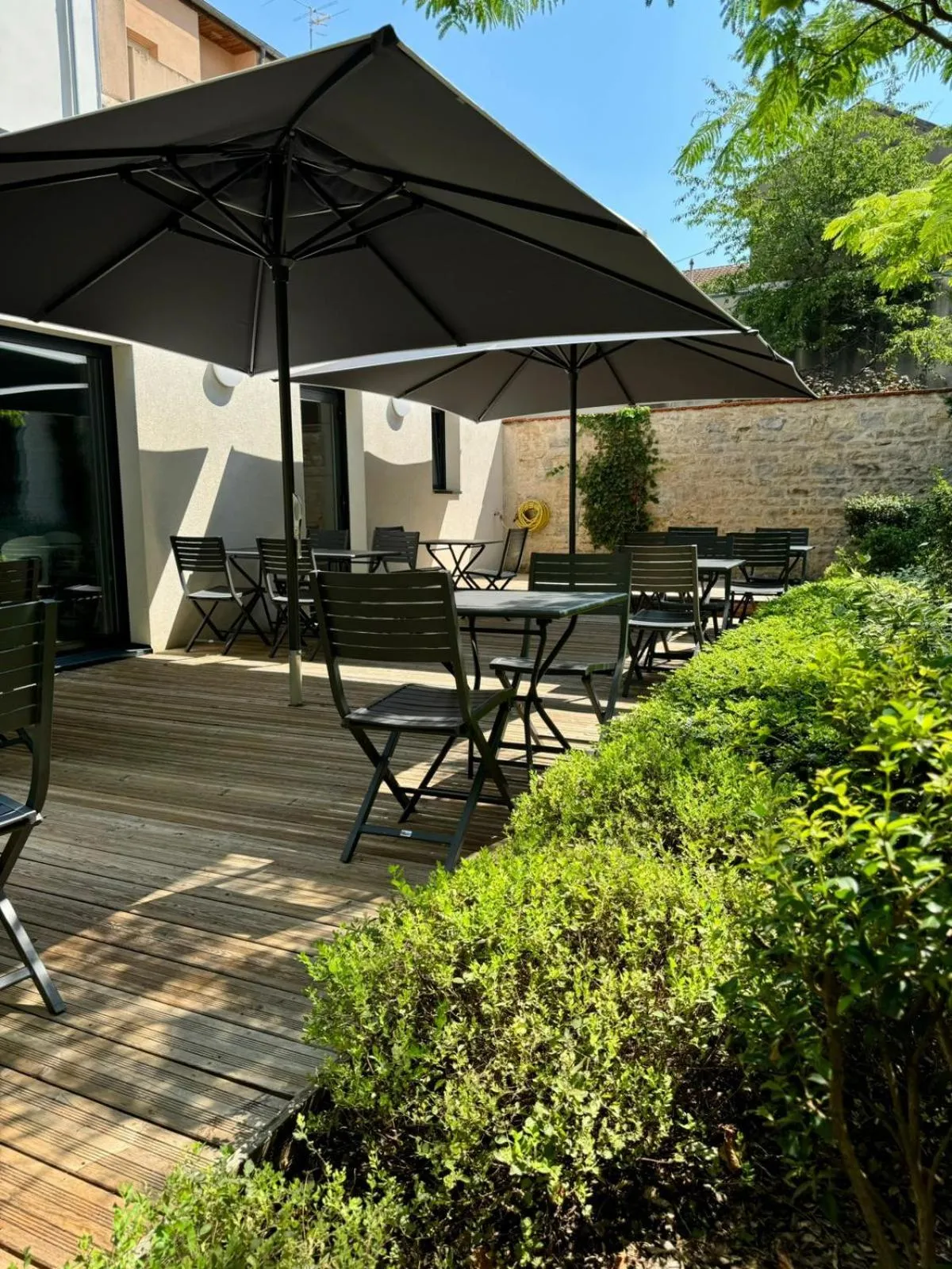 Patio in Hôtel des Halles