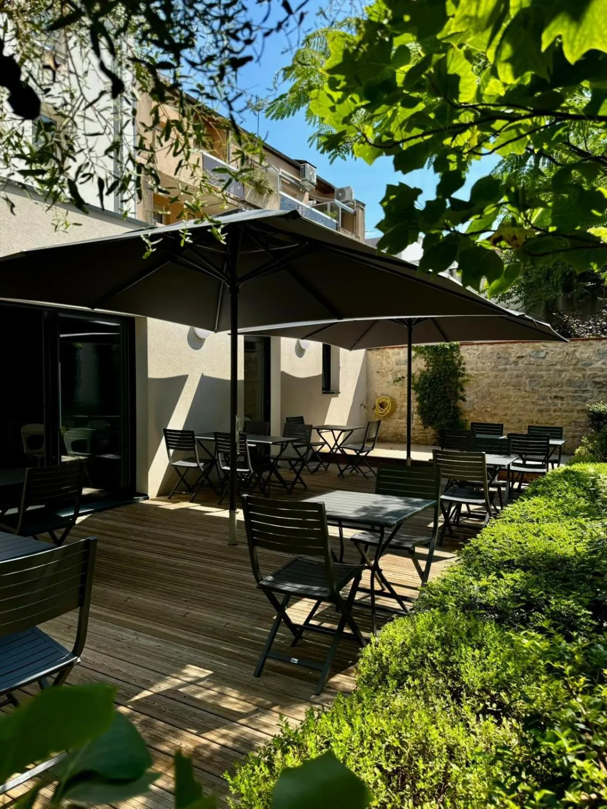 Patio in Hôtel des Halles