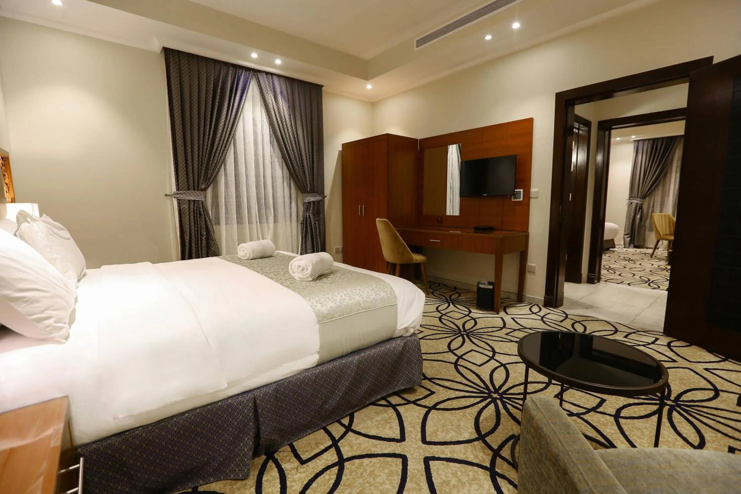 Bed in Lotaz Hotel Apartments - Al Salamah