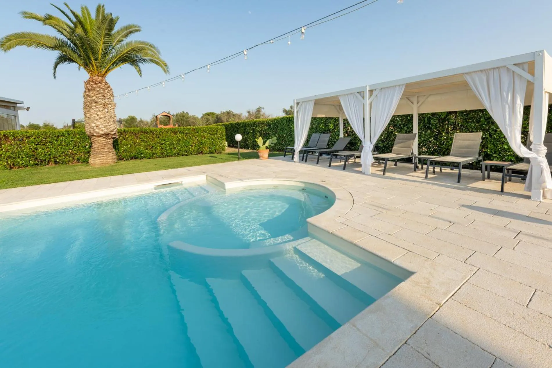 Swimming pool in Bed & Breakfast Villa Michela Alezio