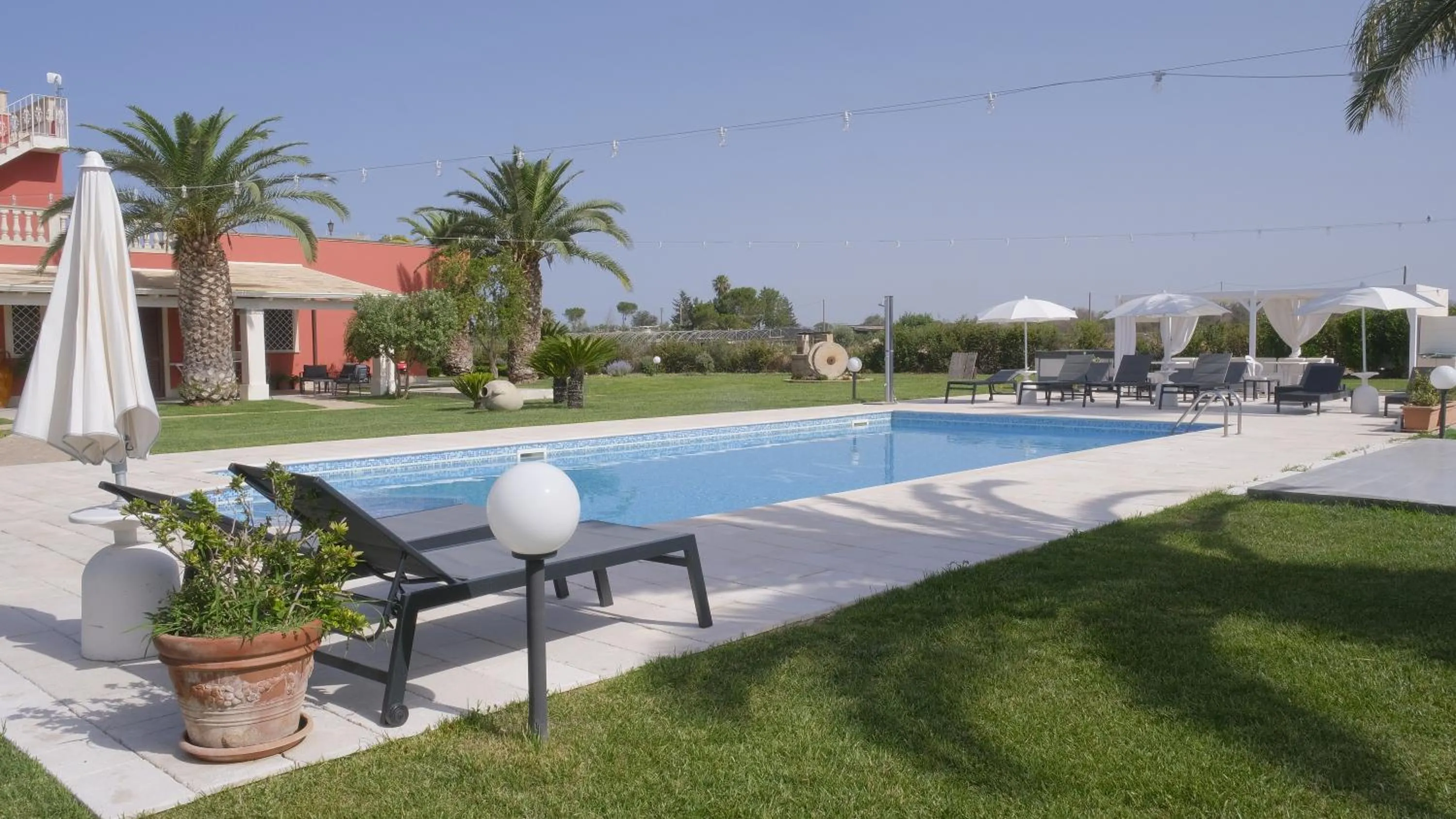 Pool view in Bed & Breakfast Villa Michela Alezio