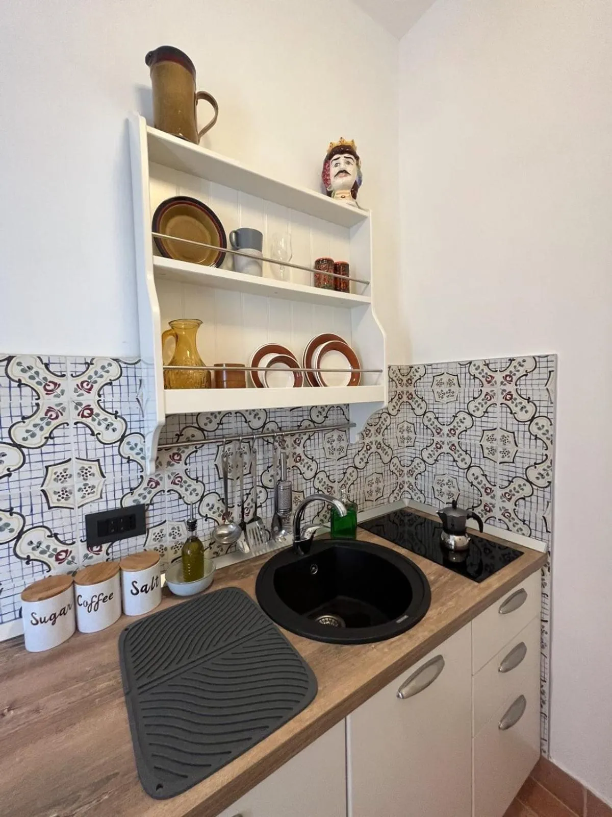 Kitchen or kitchenette in B&B Villa Melania