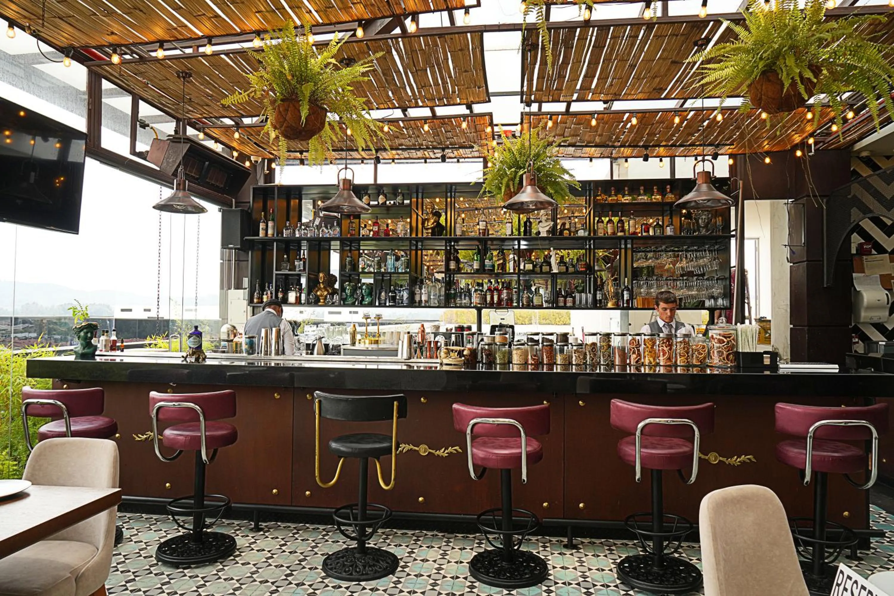 Nightclub / DJ in Hotel Sabana Park