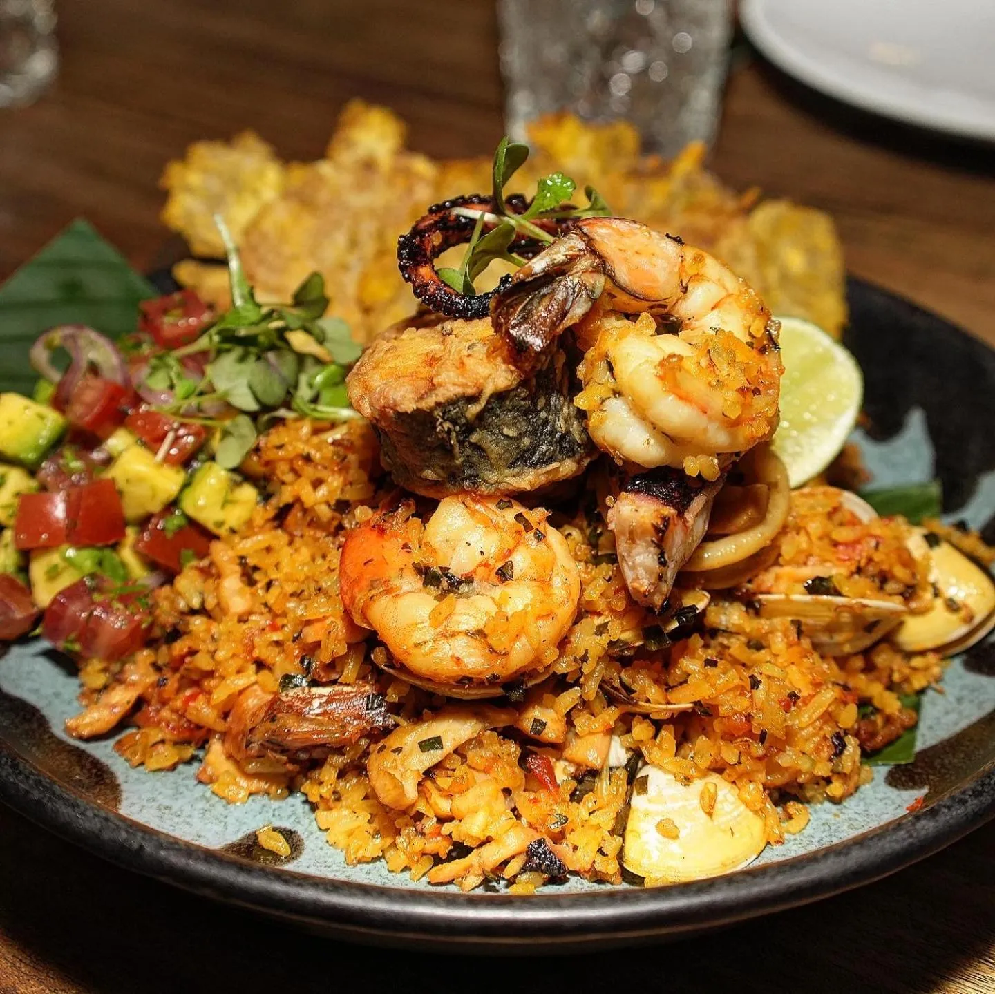 Restaurant/places to eat in Hotel Sabana Park