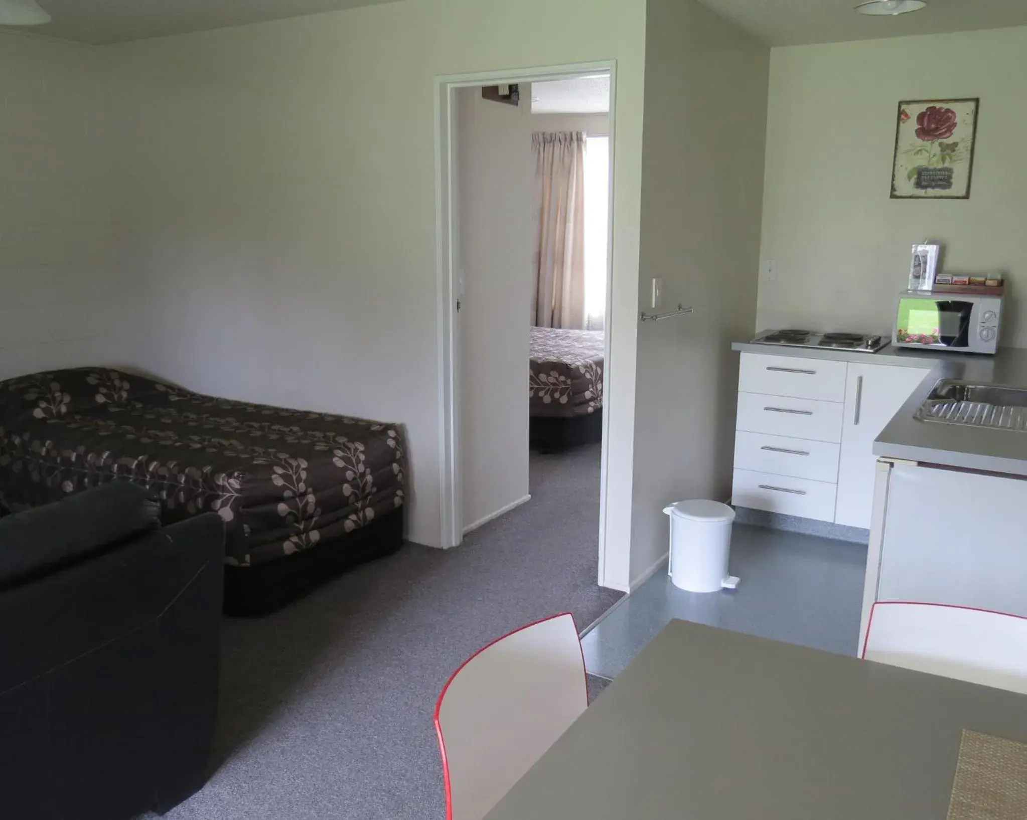 One-Bedroom Suite - single occupancy in Culverden Court Motel One-Bedroom Suite - single occupancy in Culverden Court Motel